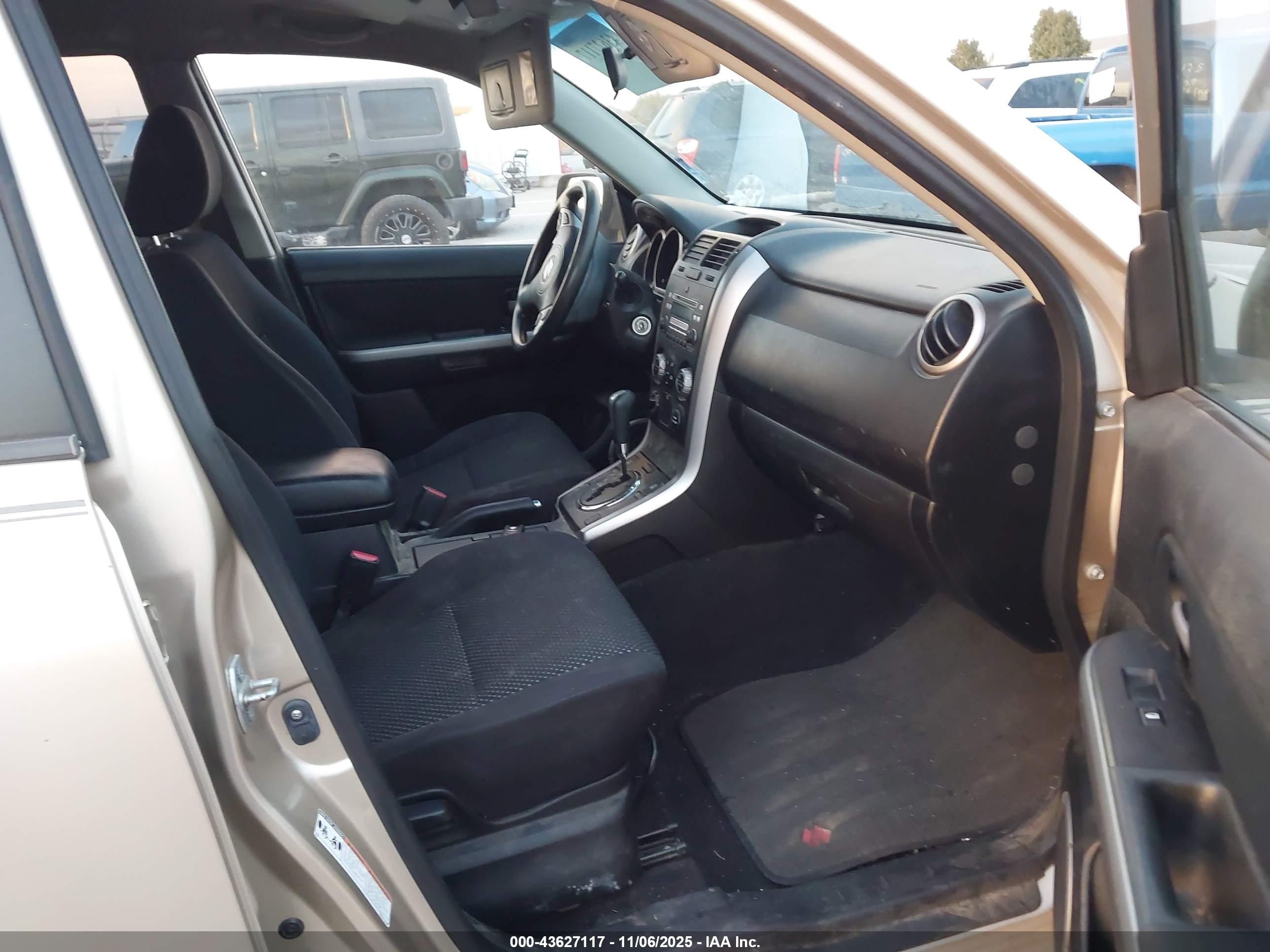 SUZUKI GRAND image 5
