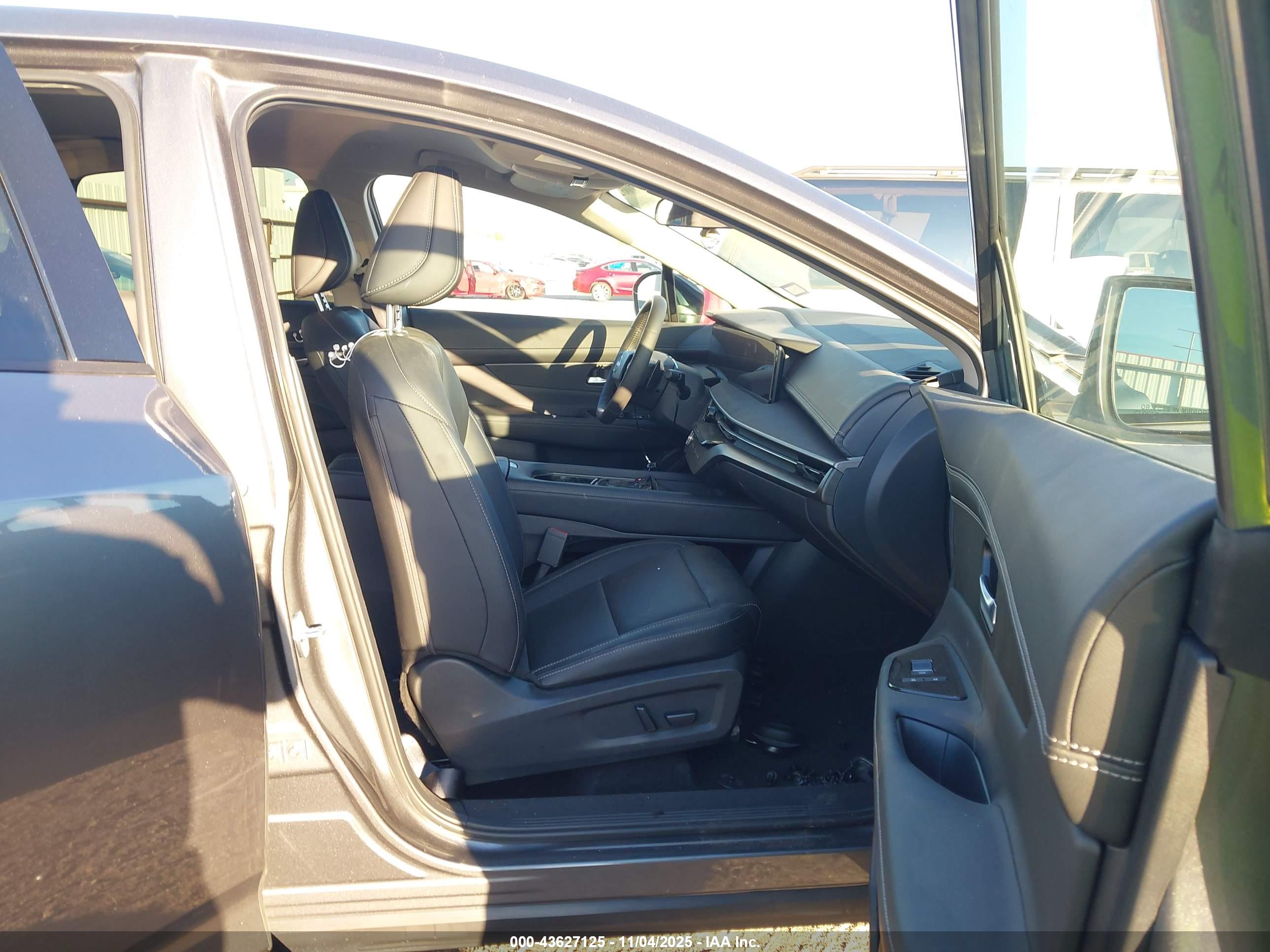 NISSAN MURANO image 5