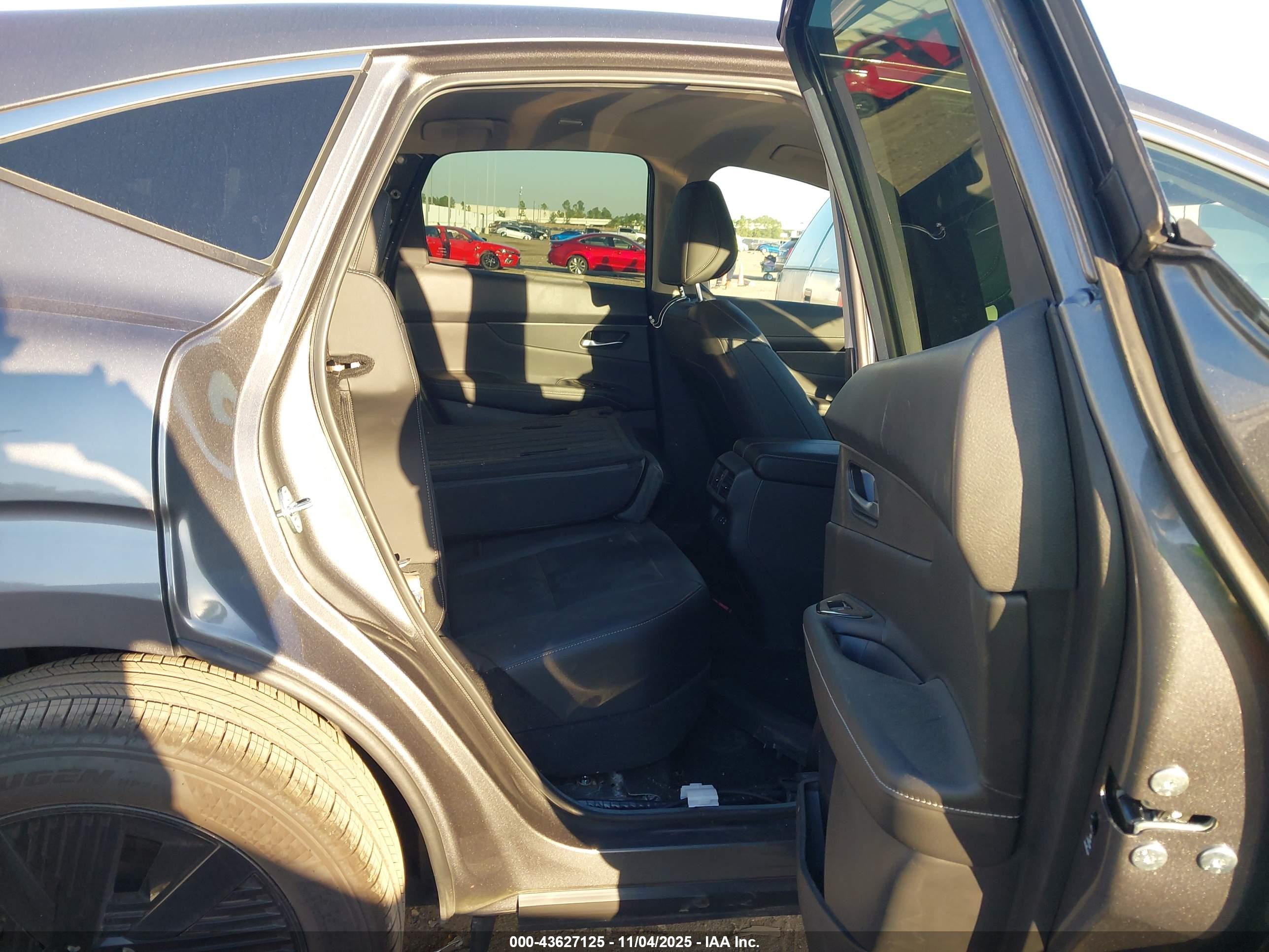 NISSAN MURANO image 8