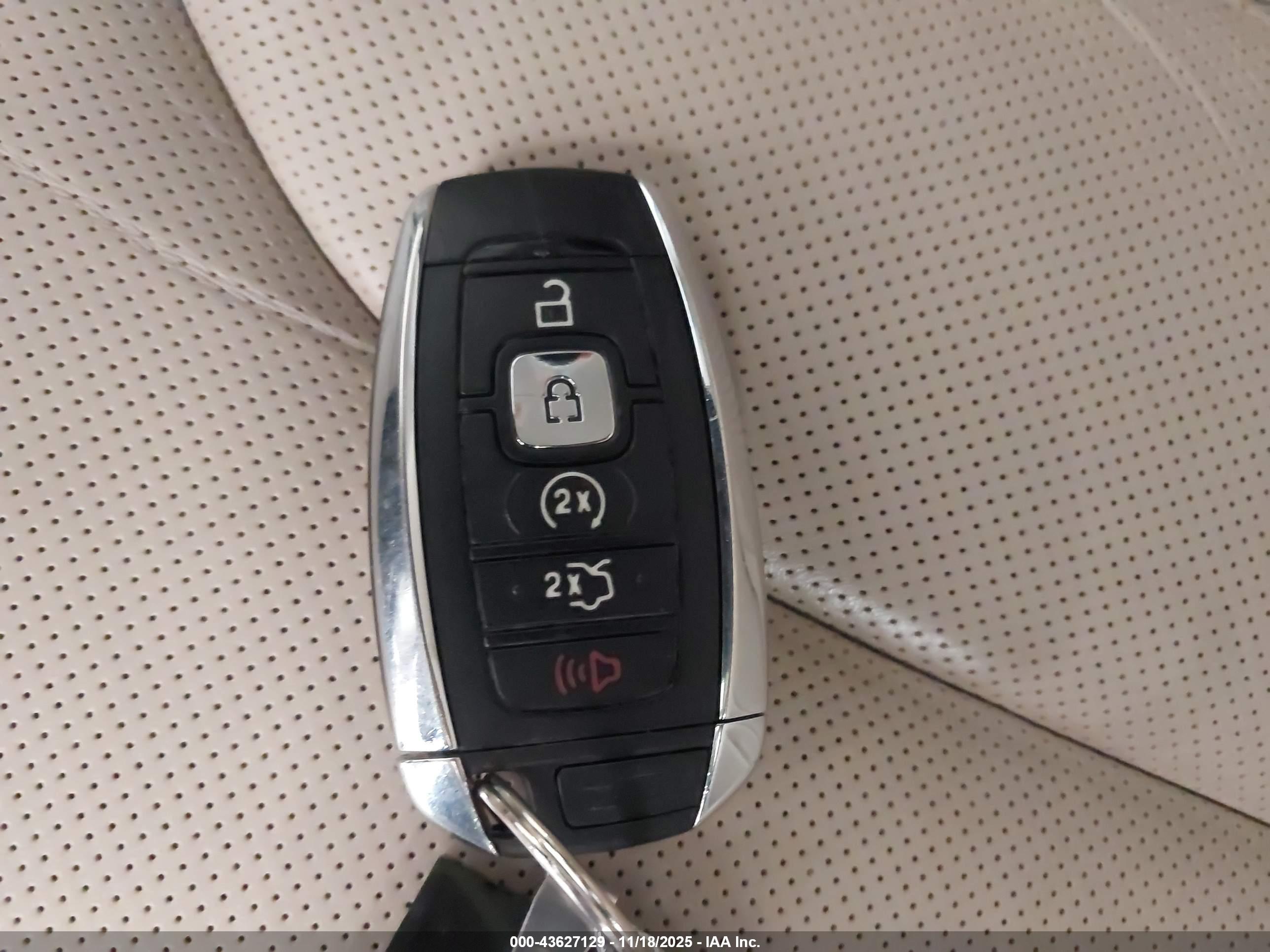 LINCOLN MKX image 11
