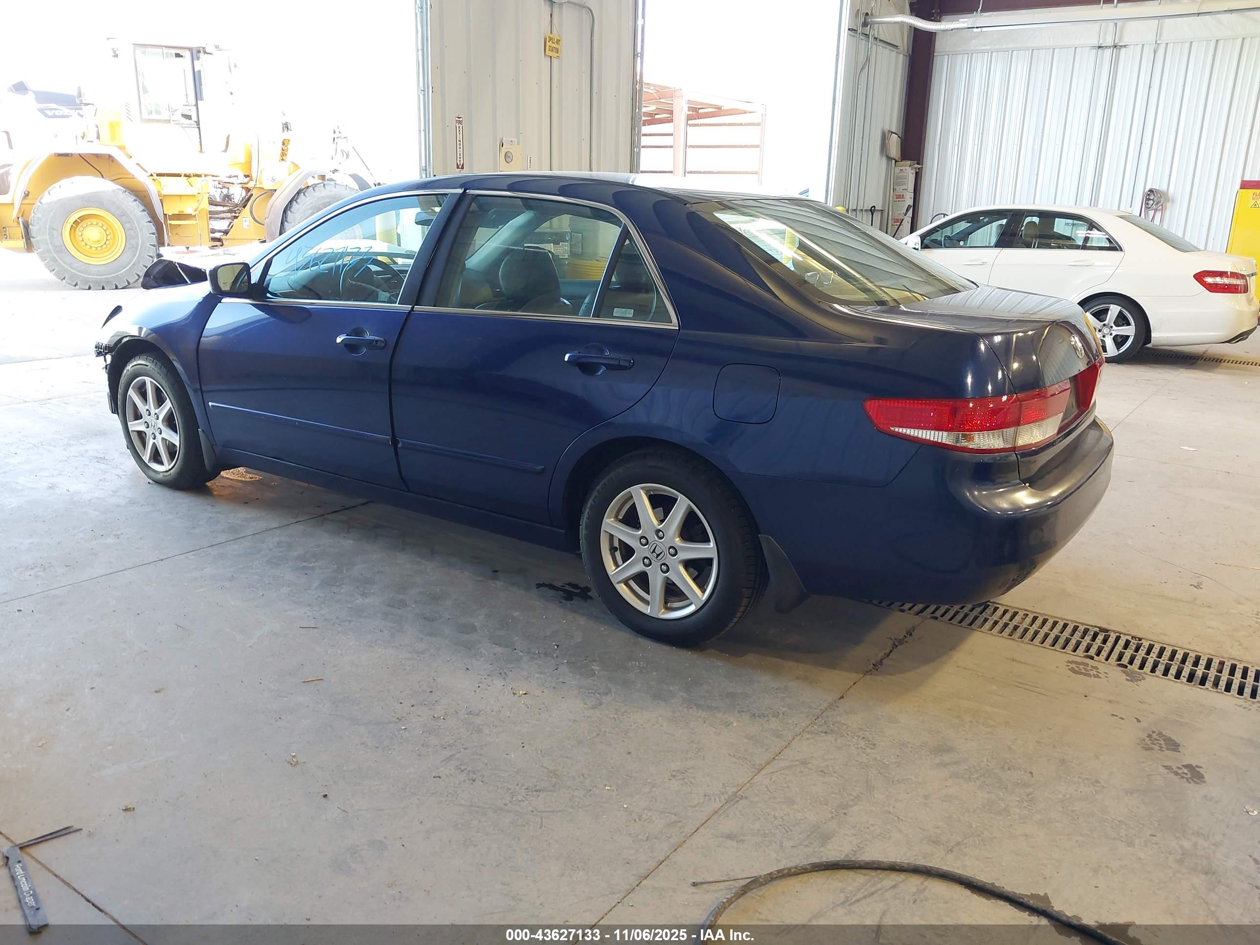HONDA ACCORD image 3