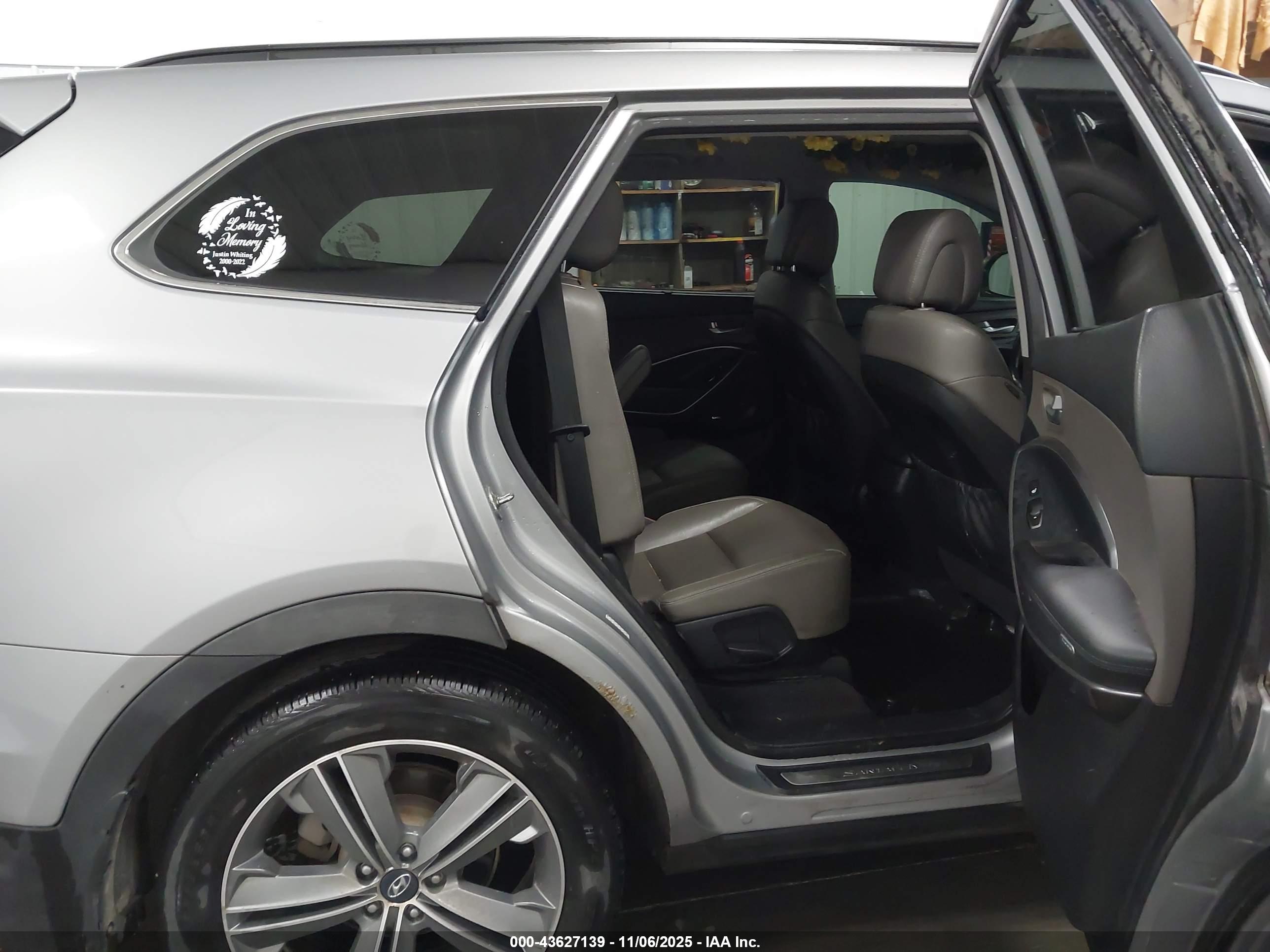 HYUNDAI SANTA image 8