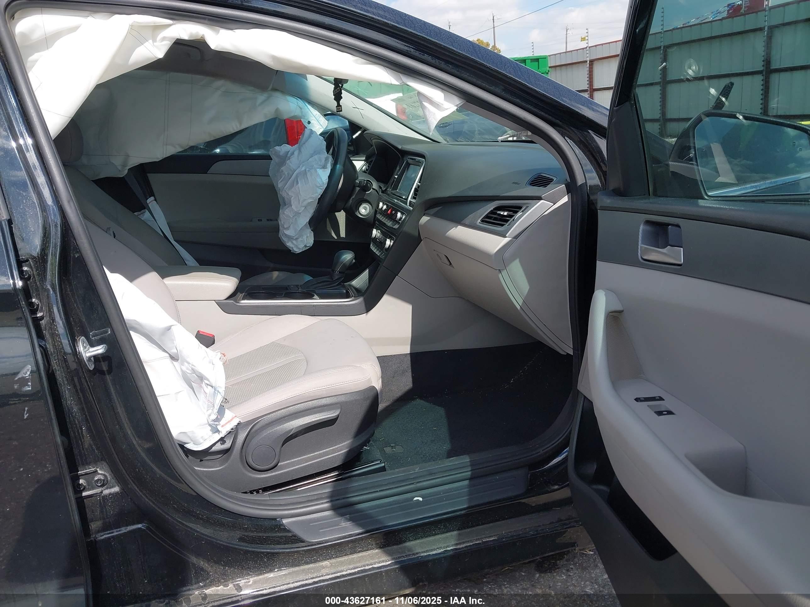 HYUNDAI SONATA image 5