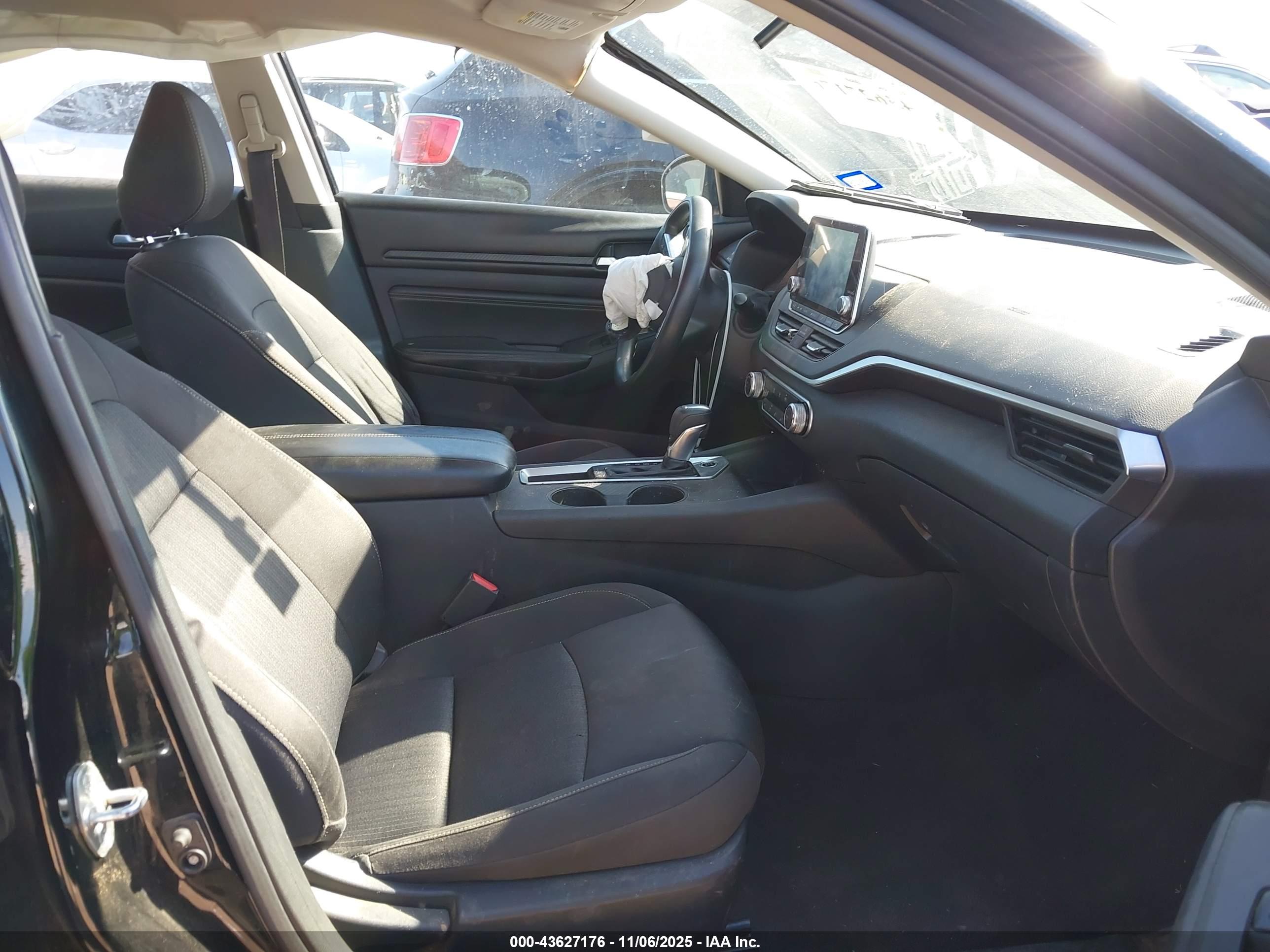 NISSAN ALTIMA image 5