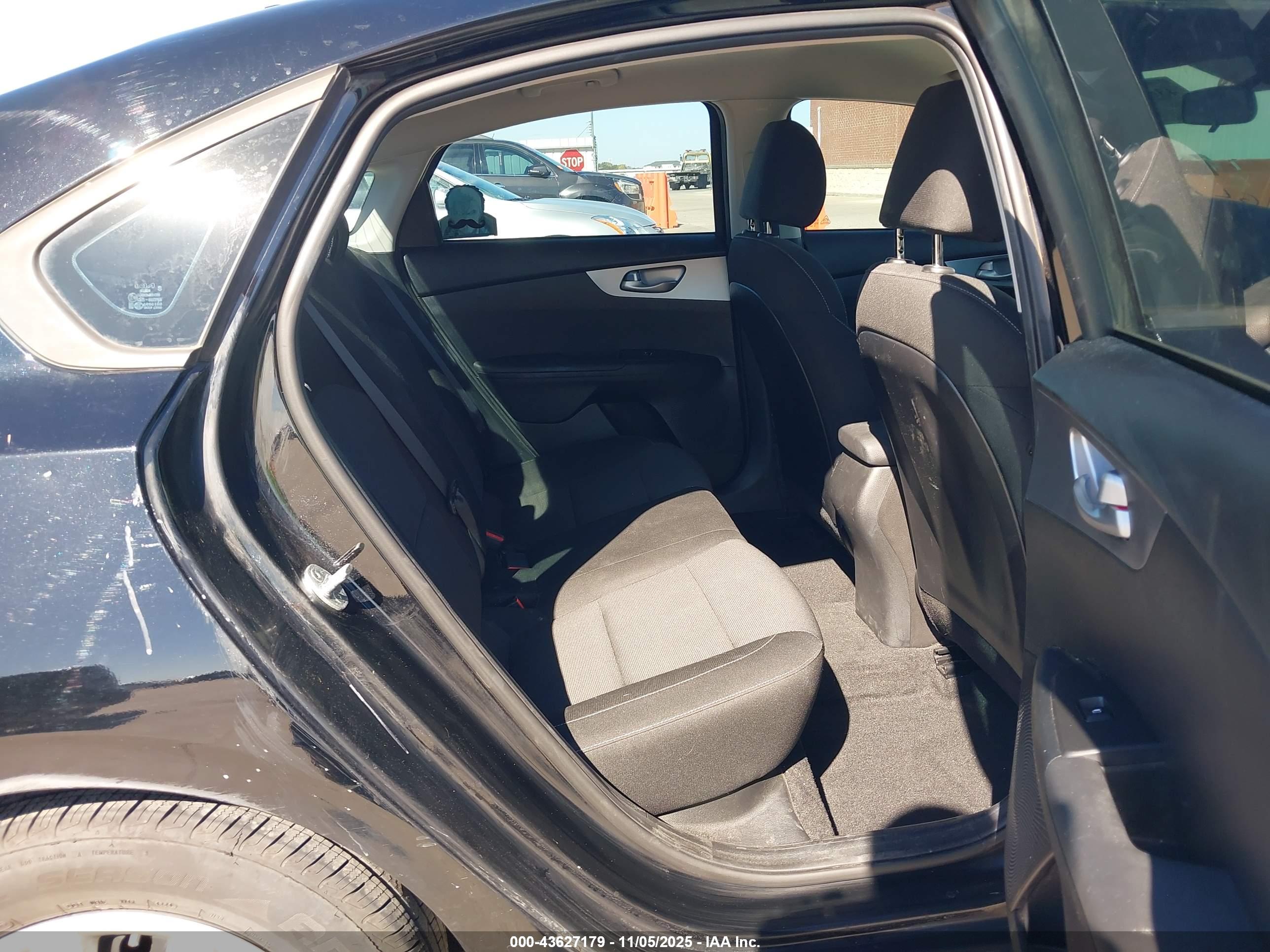 KIA FORTE image 8