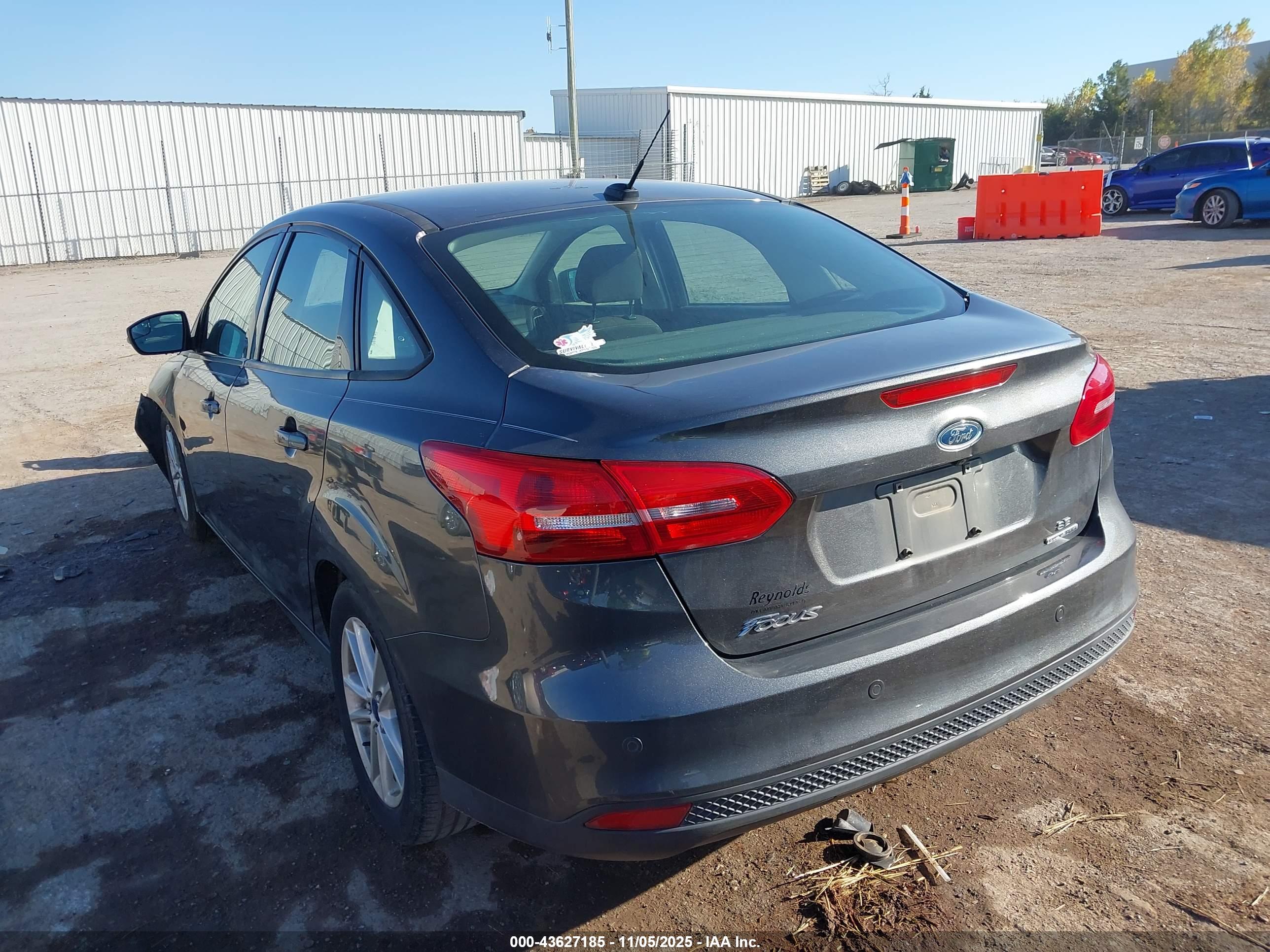 FORD FOCUS image 3