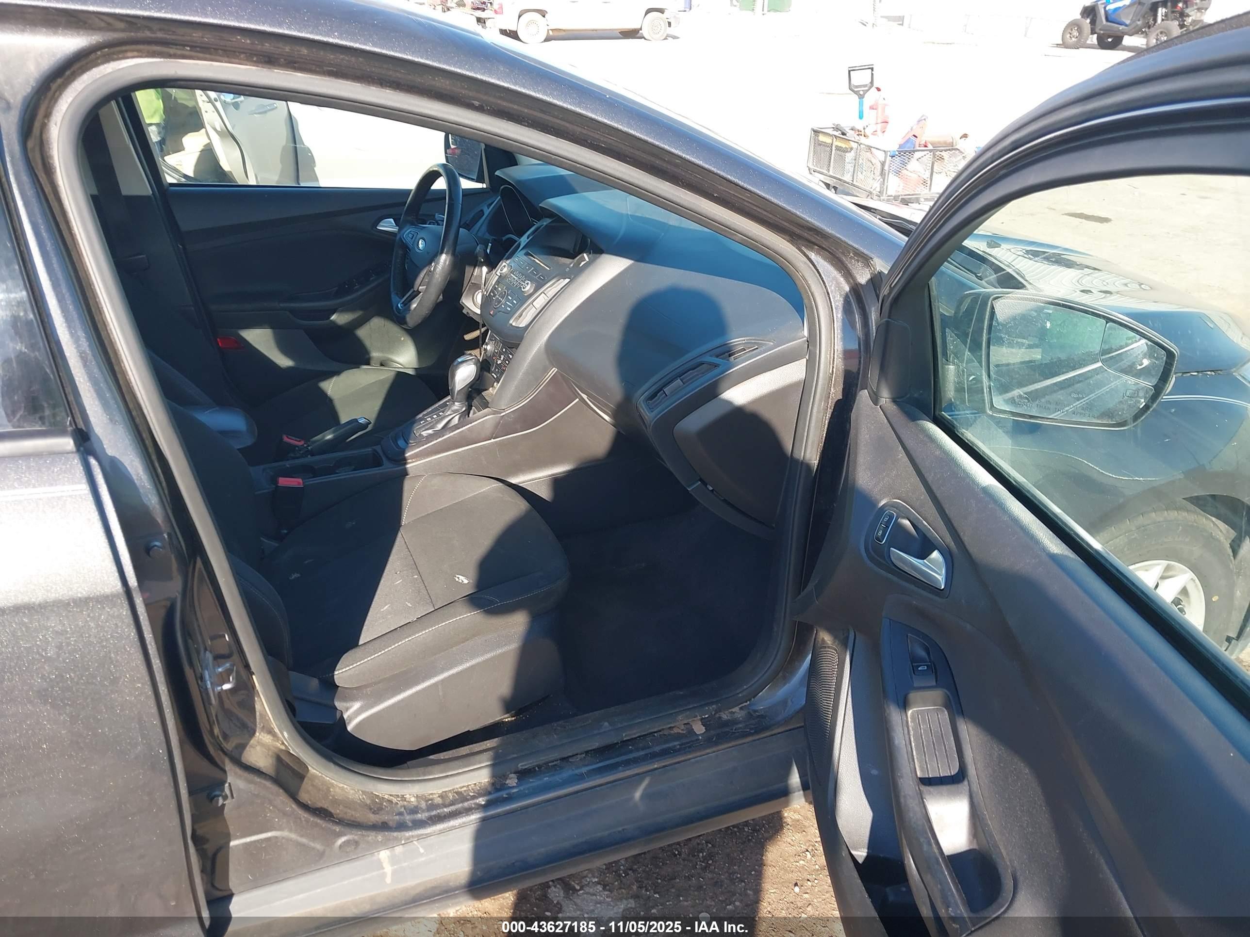 FORD FOCUS image 5