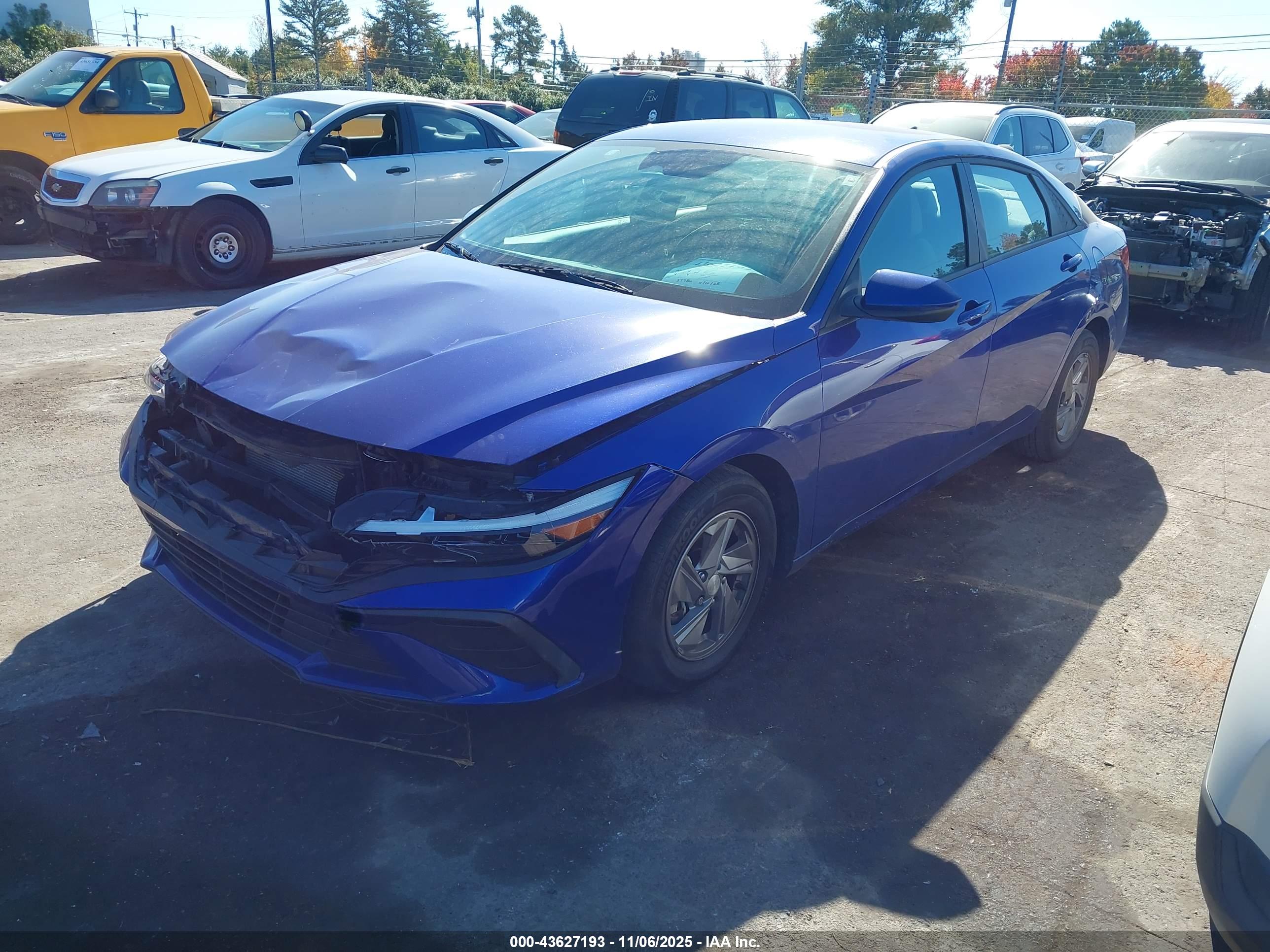 HYUNDAI ELANTRA image 2