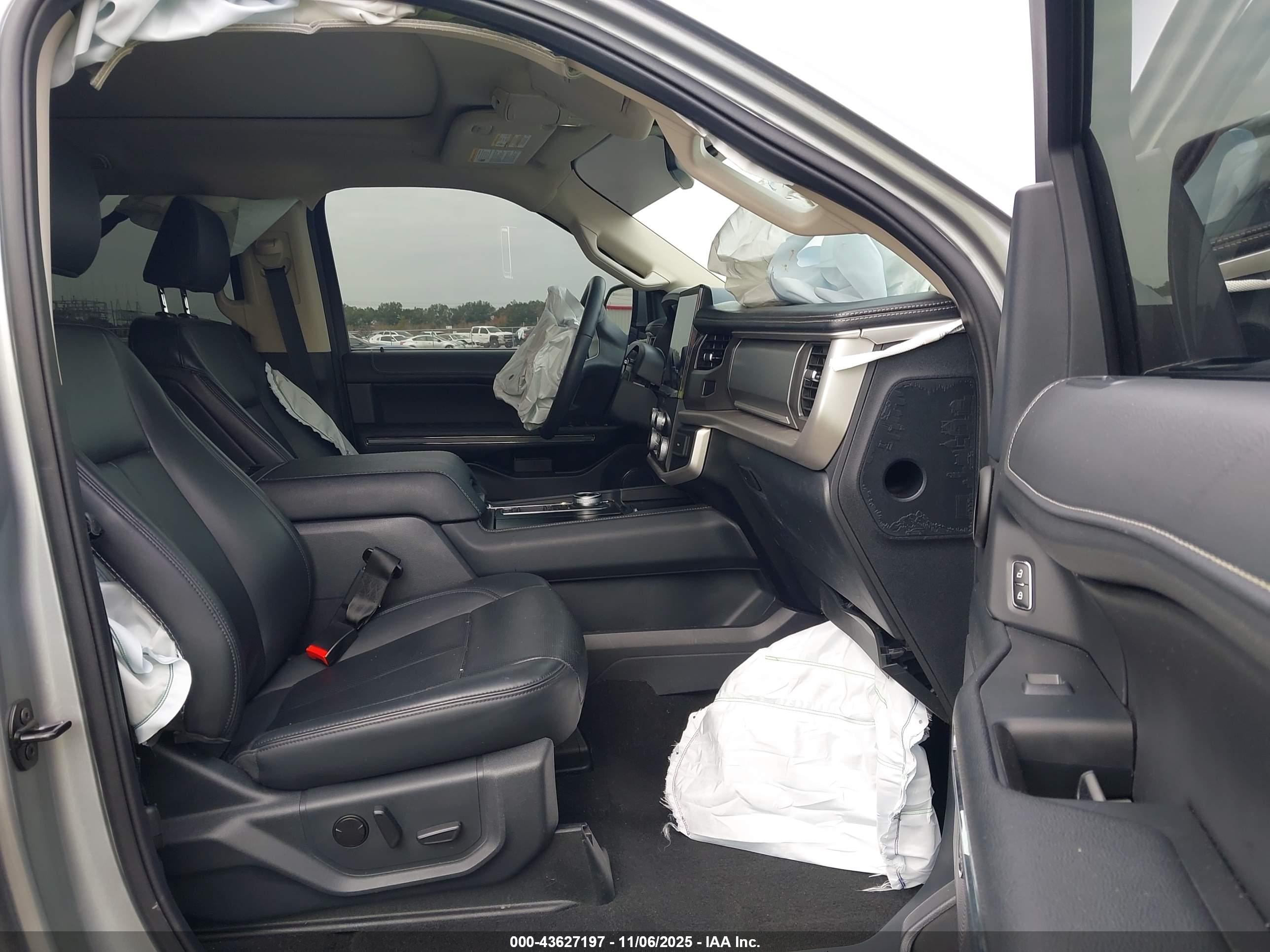 FORD EXPEDITION image 5
