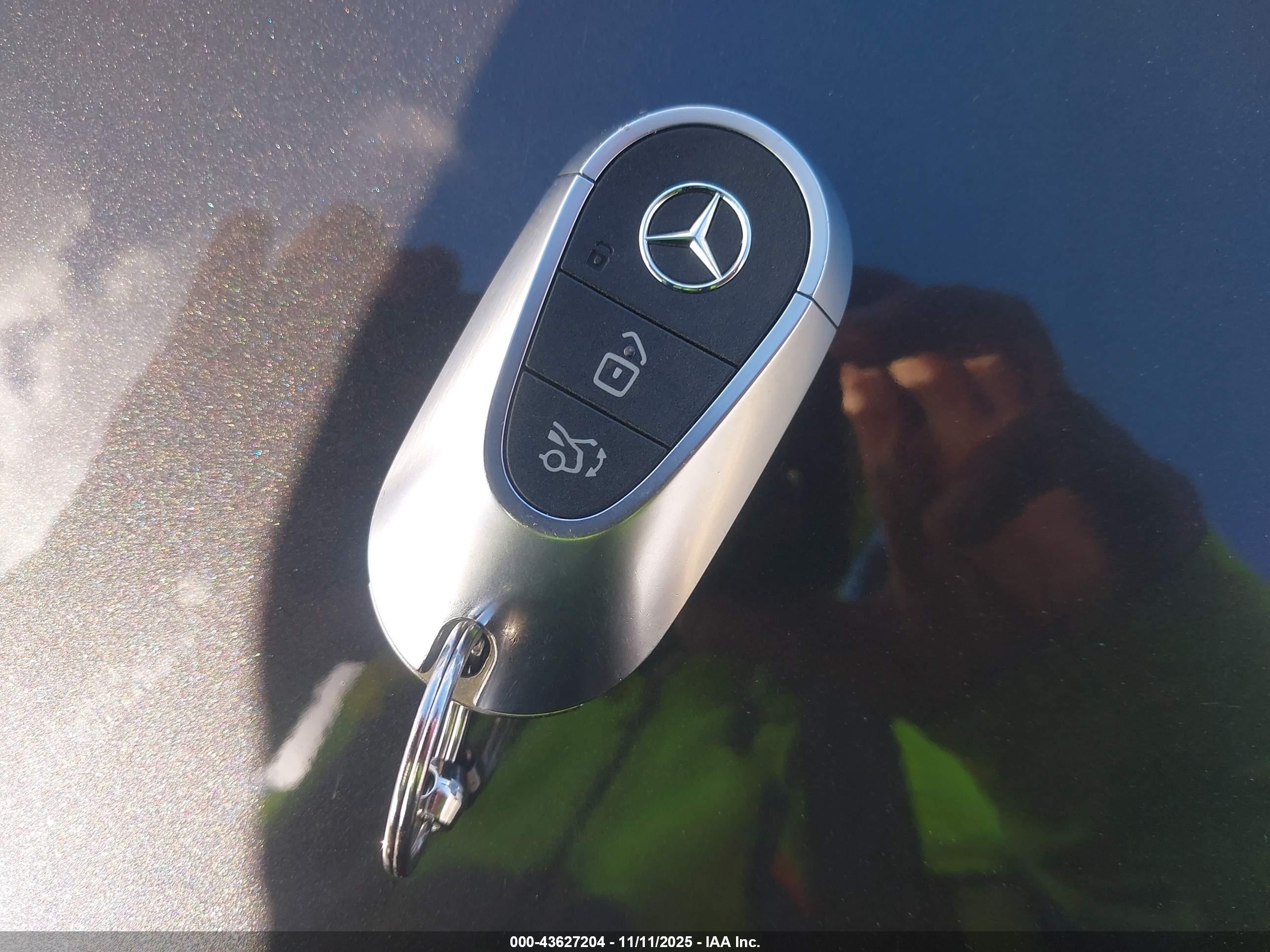 MERCEDES-BENZ C image 11