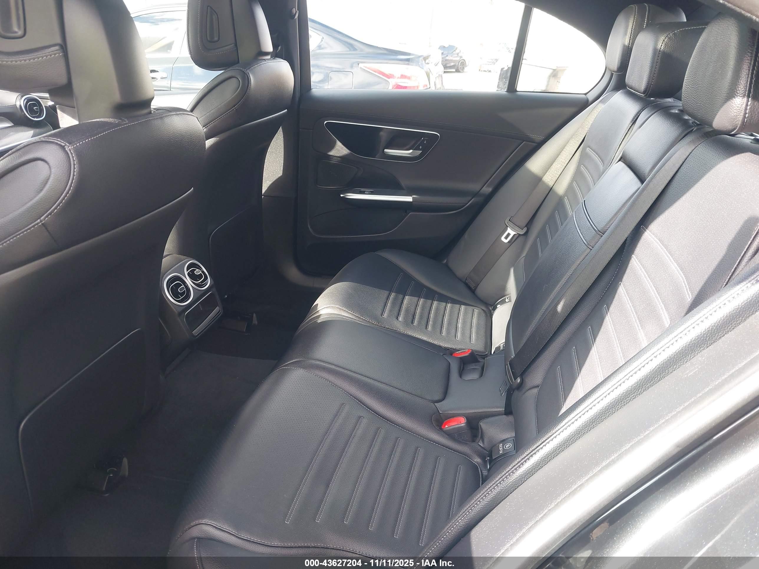 MERCEDES-BENZ C image 8