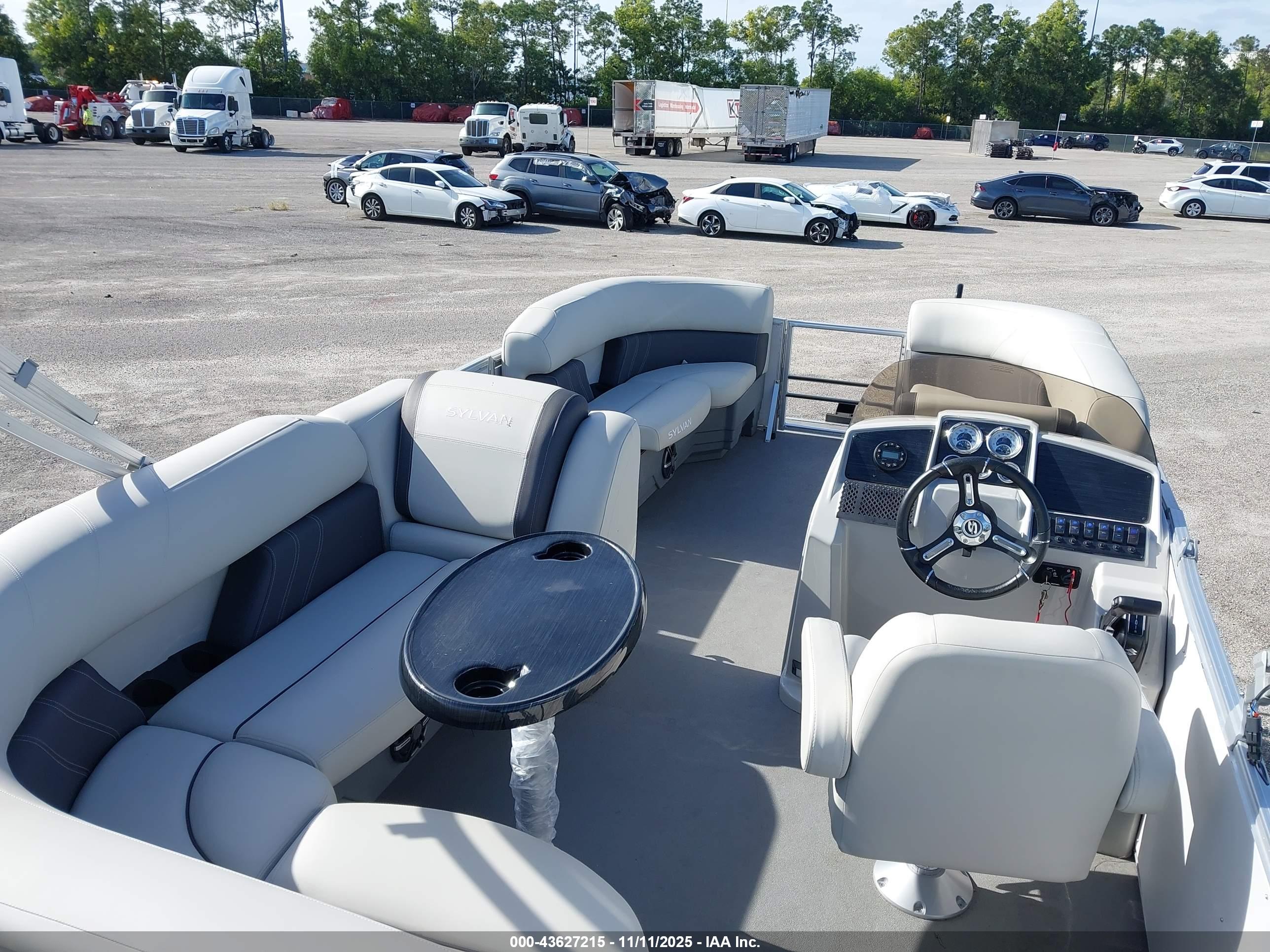 SYLVAN PONTOON image 5
