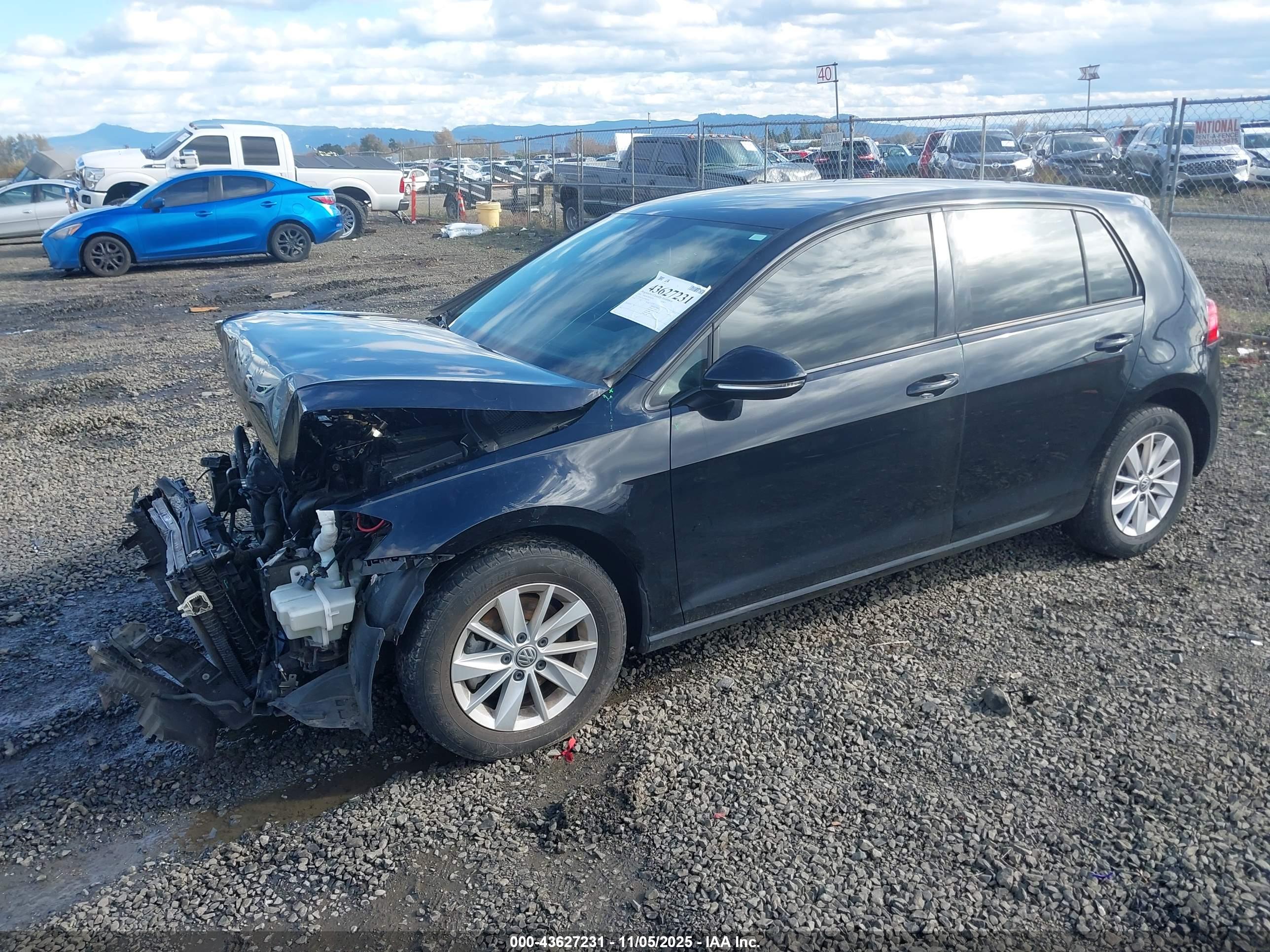 VOLKSWAGEN GOLF image 2