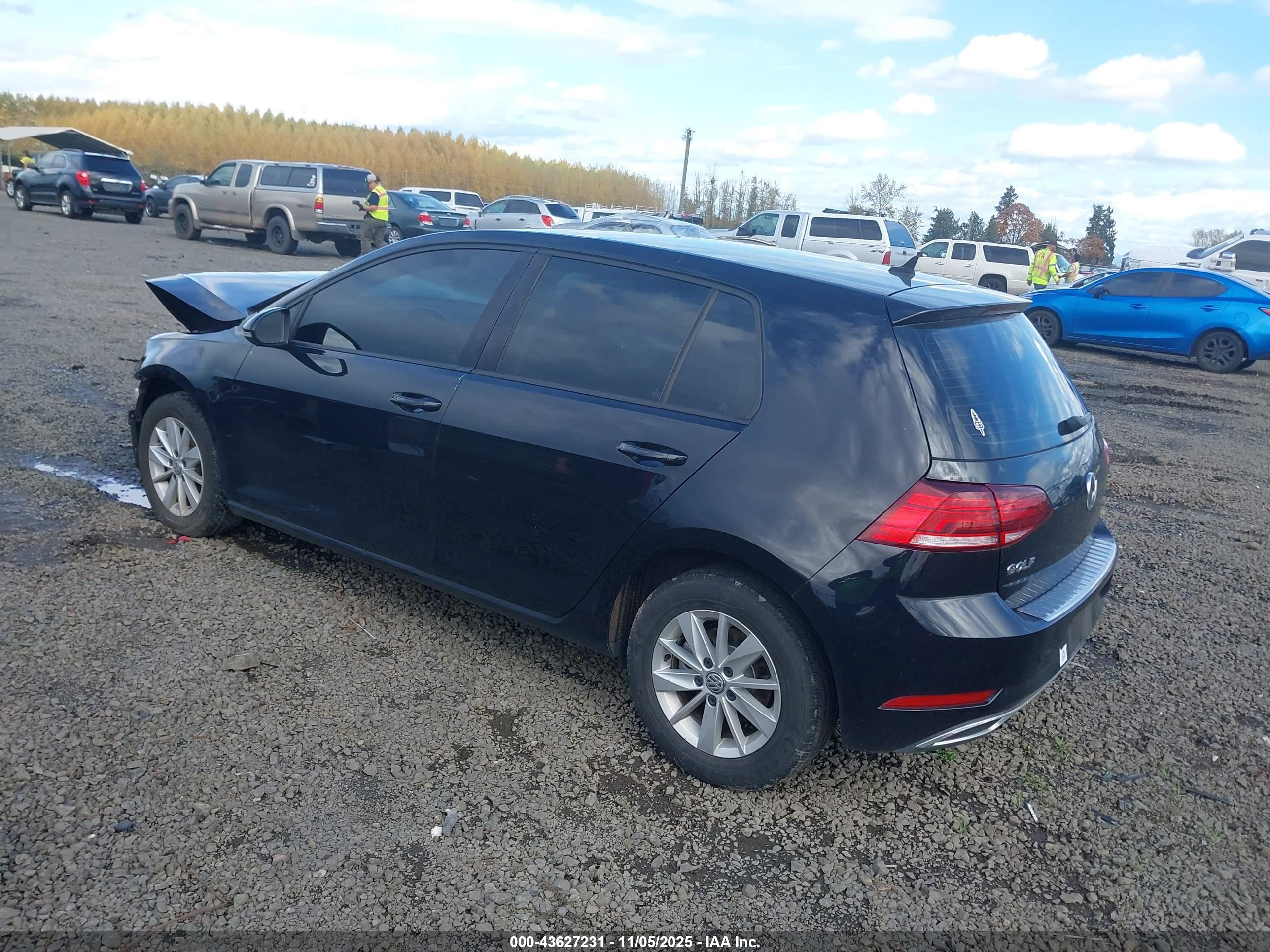 VOLKSWAGEN GOLF image 3
