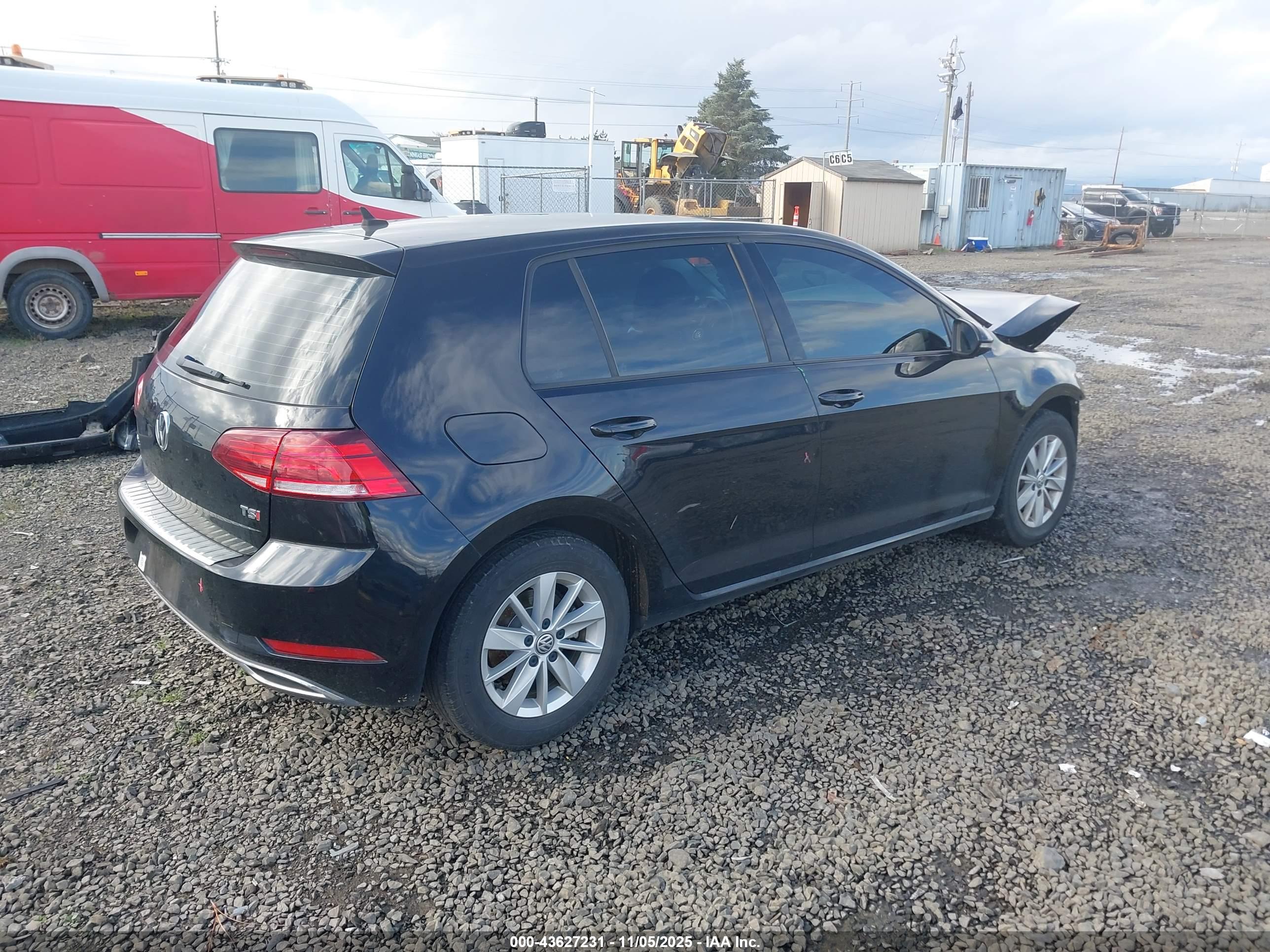VOLKSWAGEN GOLF image 4