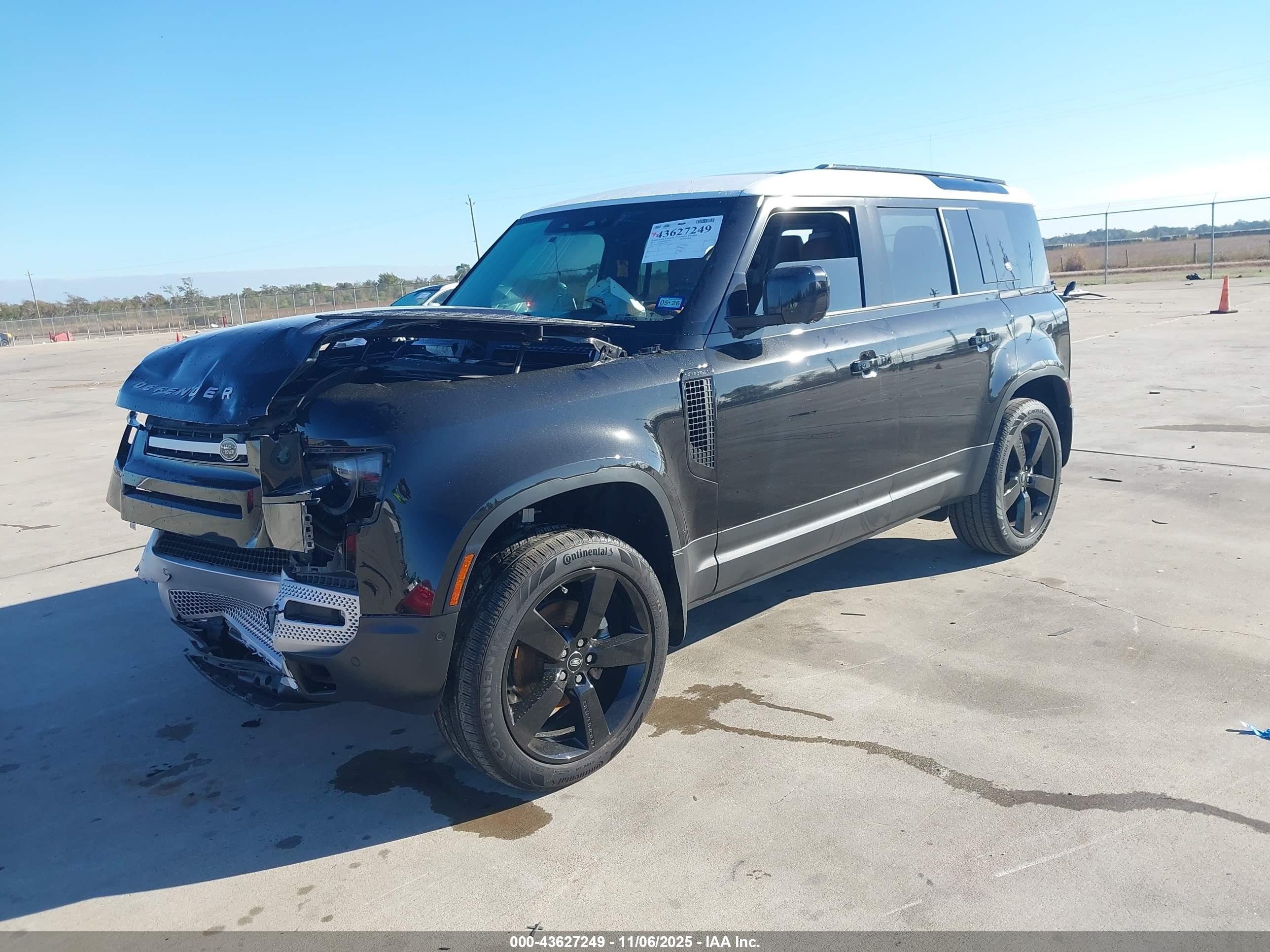 LAND ROVER image 2