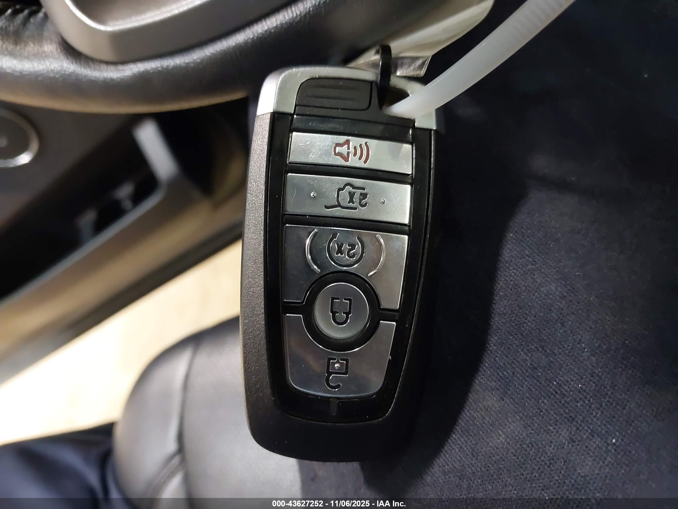 FORD EXPEDITION image 11