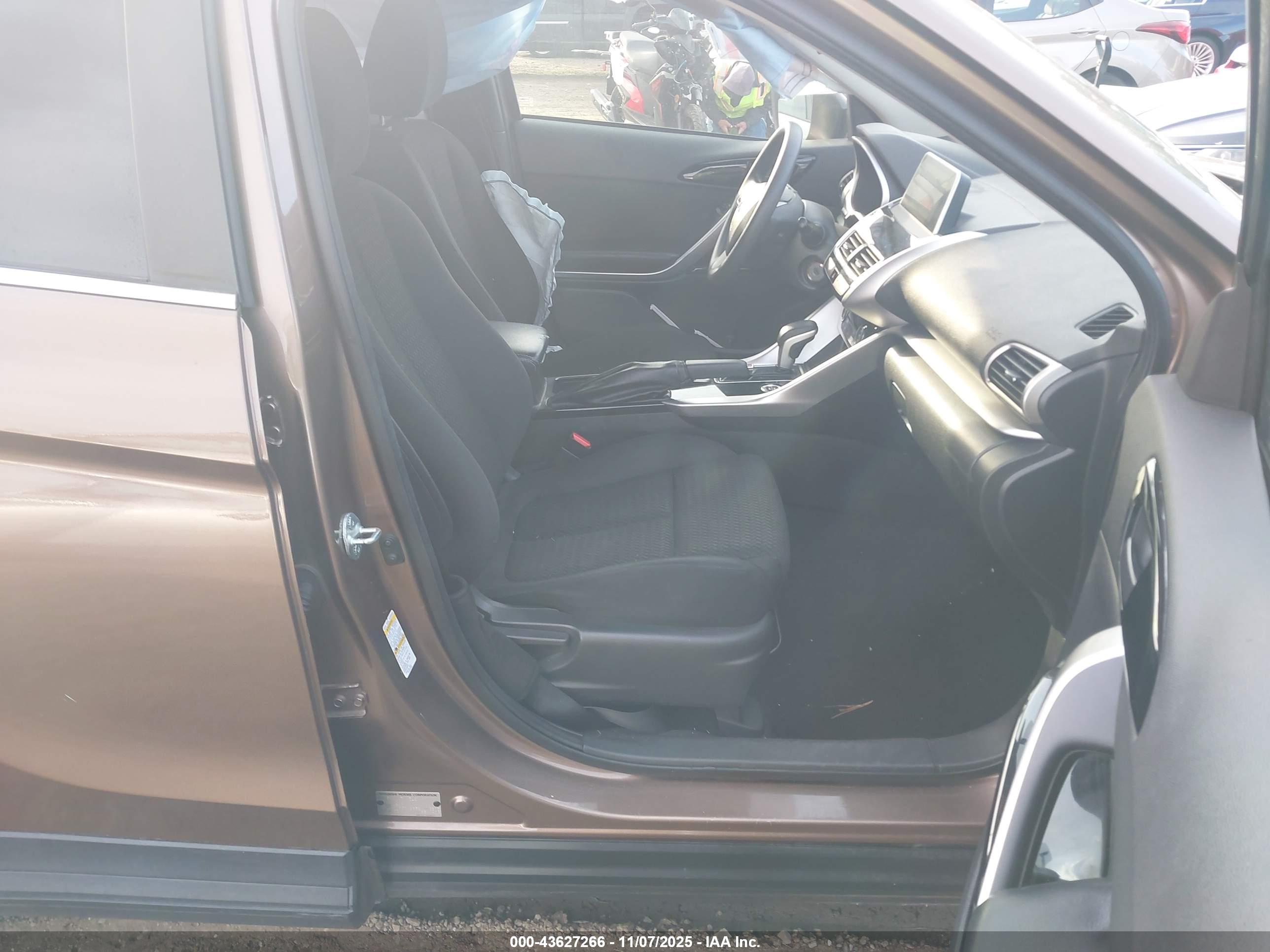 MITSUBISHI ECLIPSE image 5