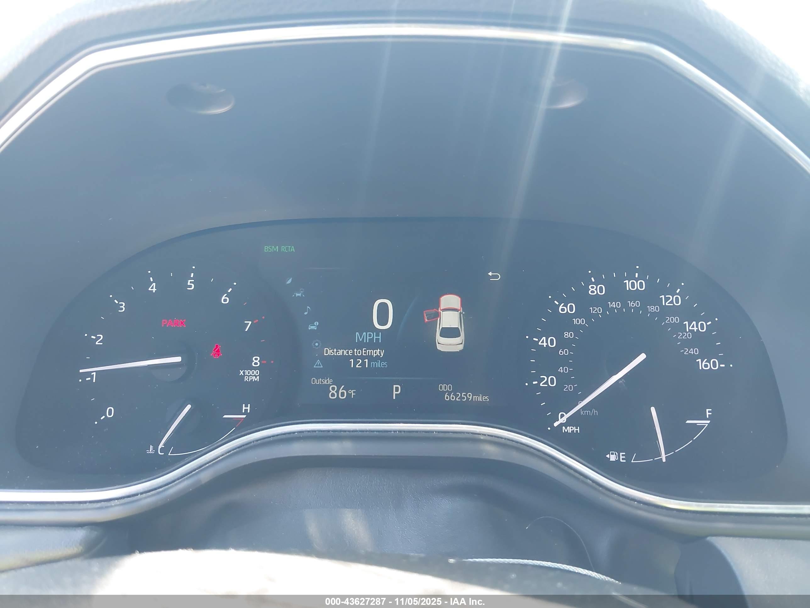 TOYOTA AVALON image 7