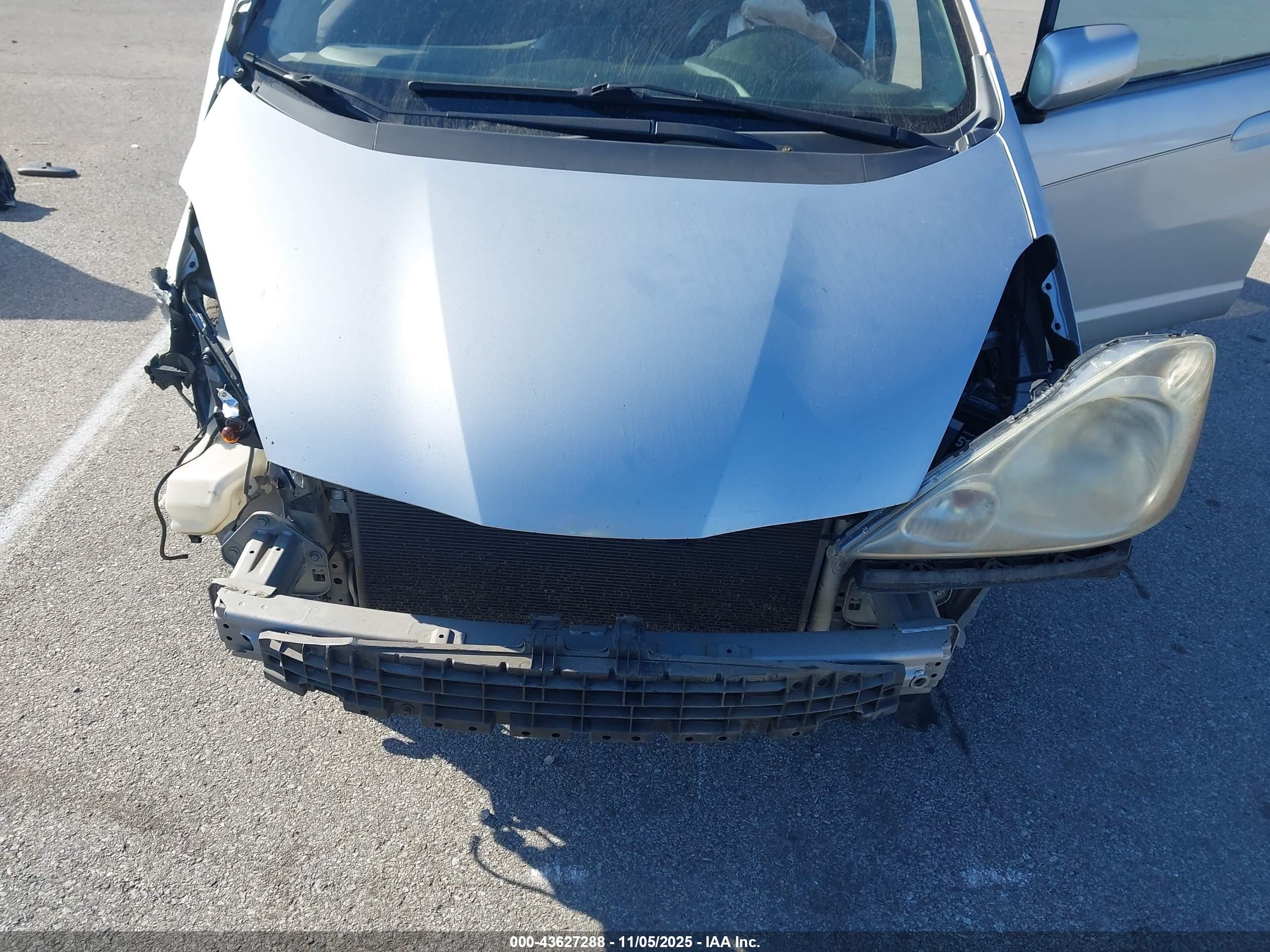 HONDA FIT image 6