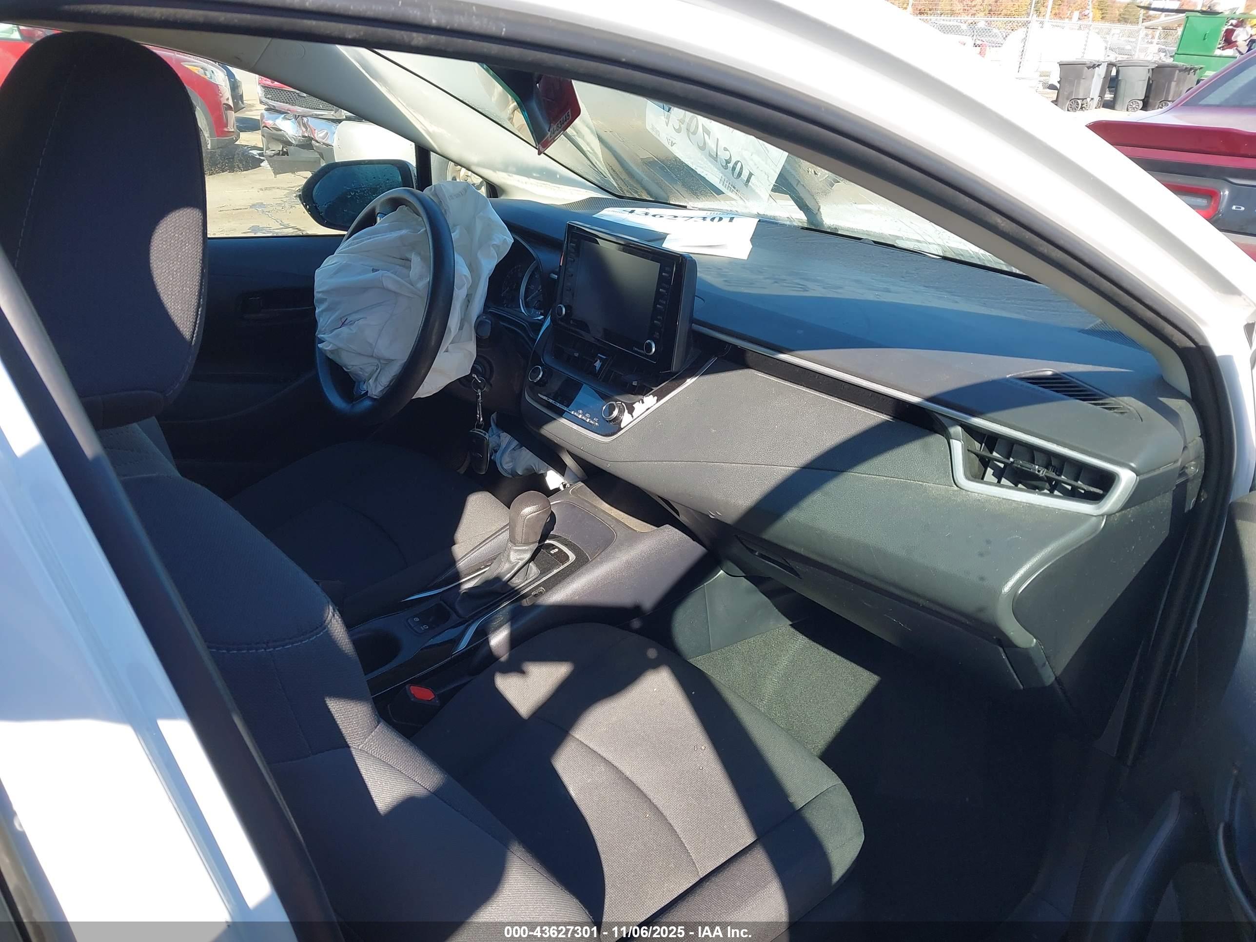 TOYOTA COROLLA image 5