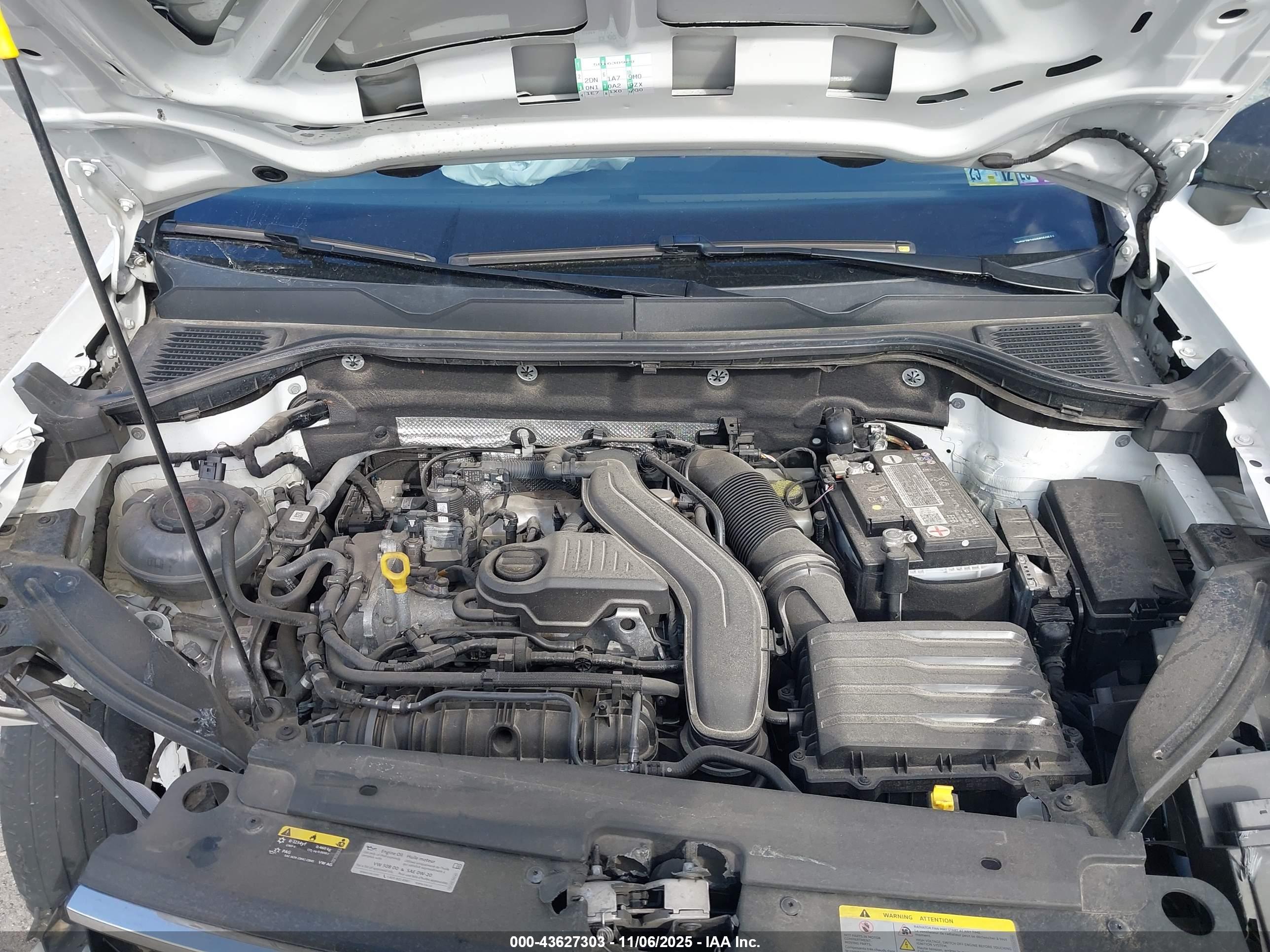 VOLKSWAGEN TAOS image 10