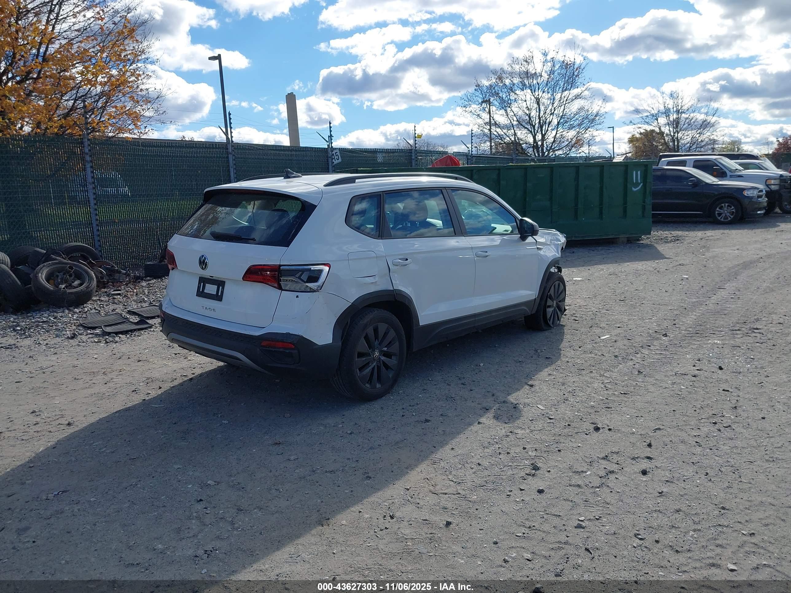VOLKSWAGEN TAOS image 4