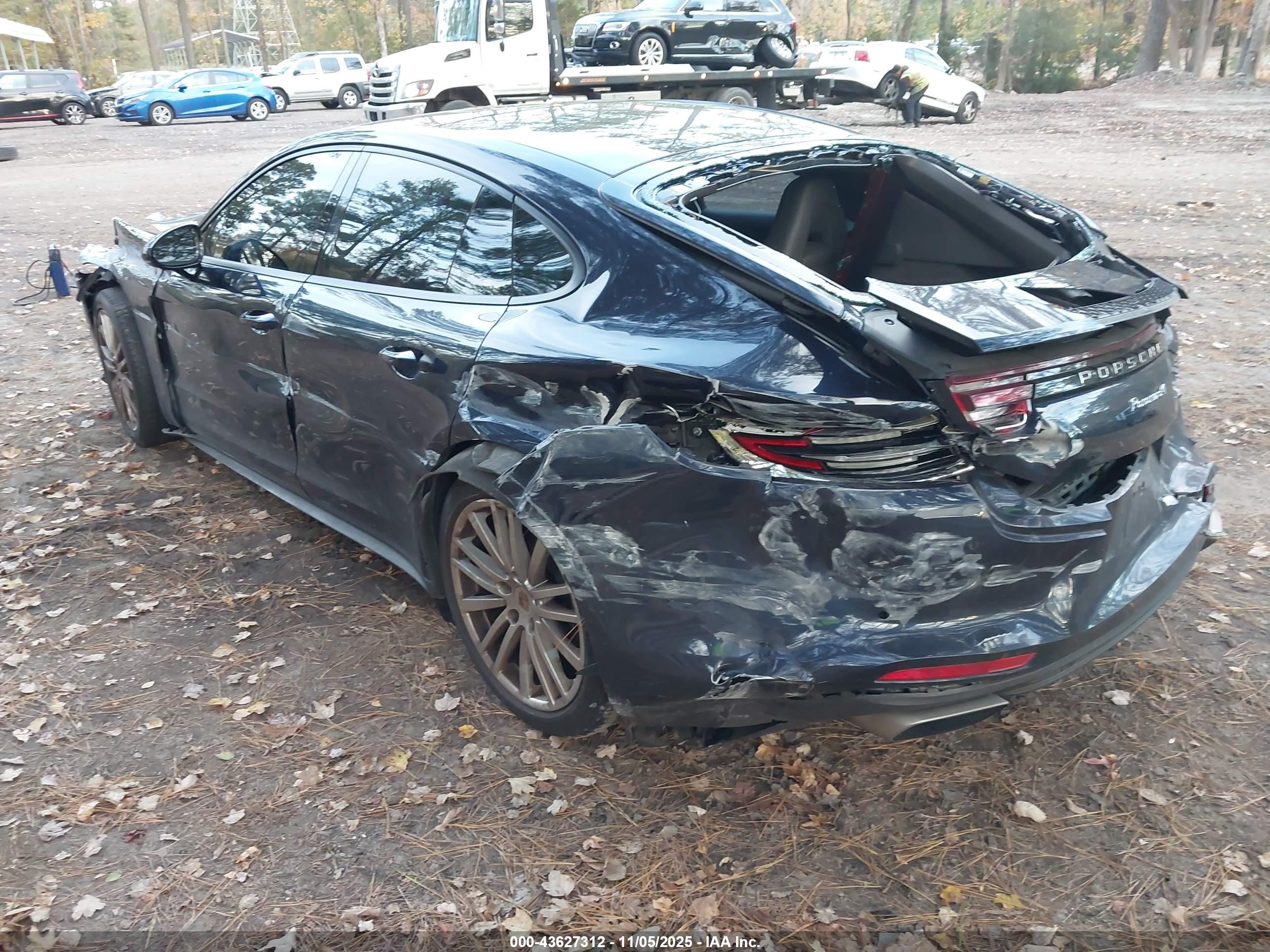 PORSCHE PANAMERA image 3