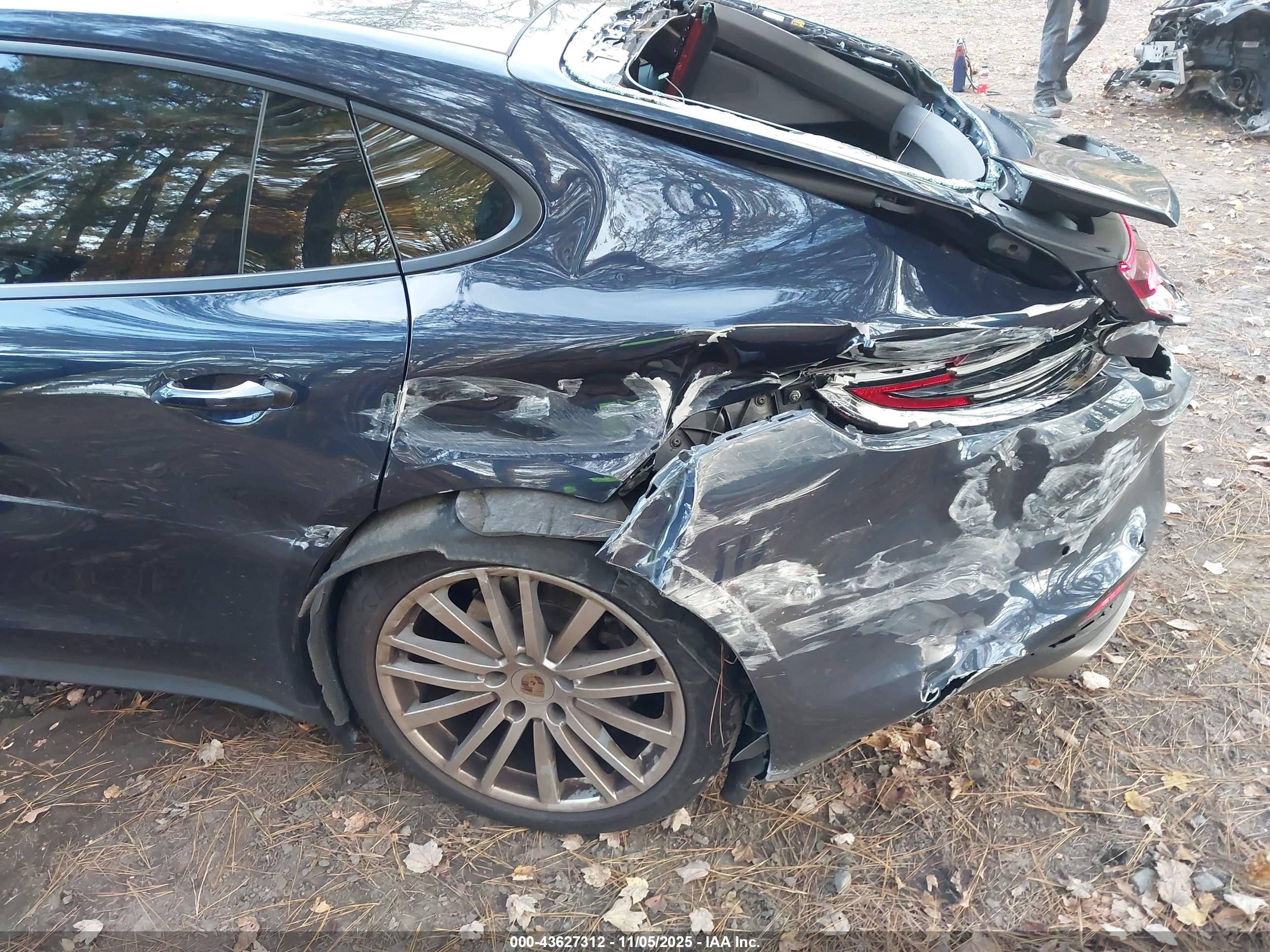 PORSCHE PANAMERA image 6