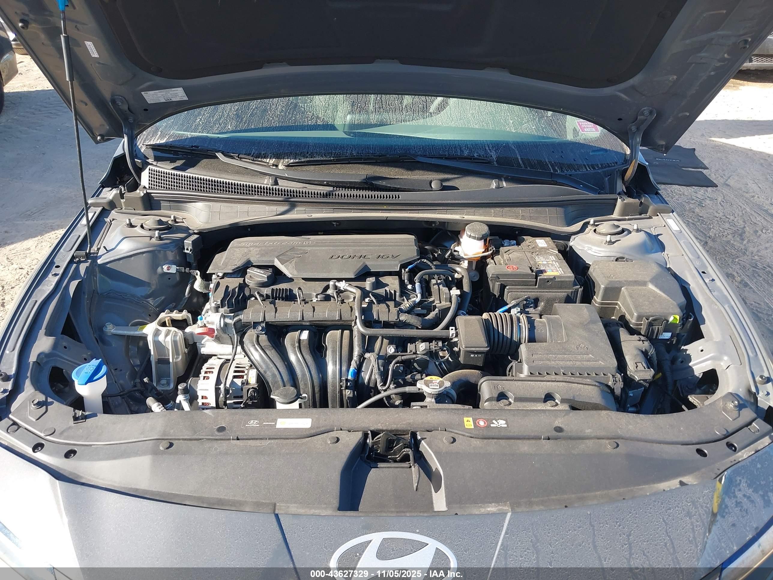 HYUNDAI ELANTRA image 10