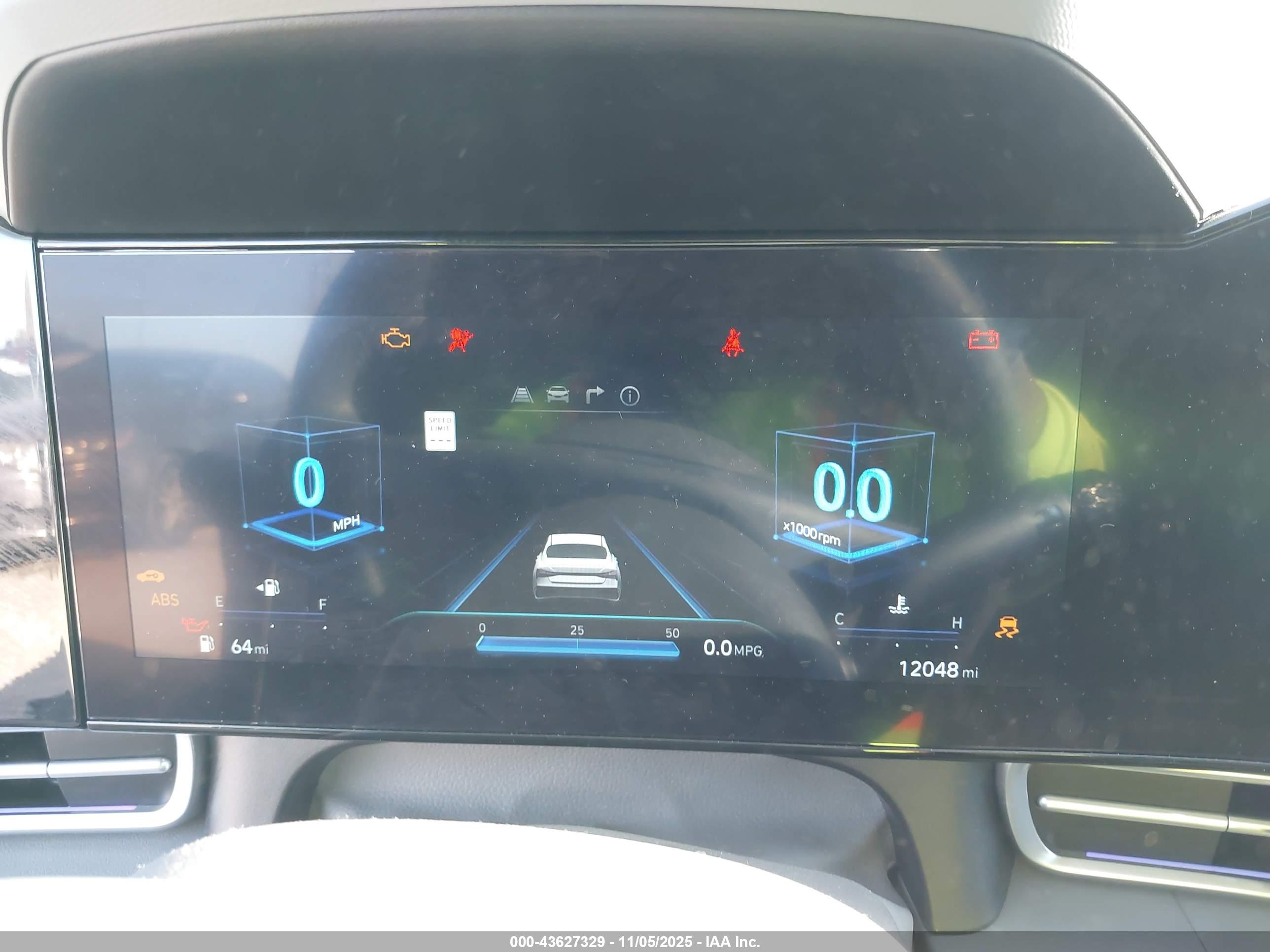 HYUNDAI ELANTRA image 7