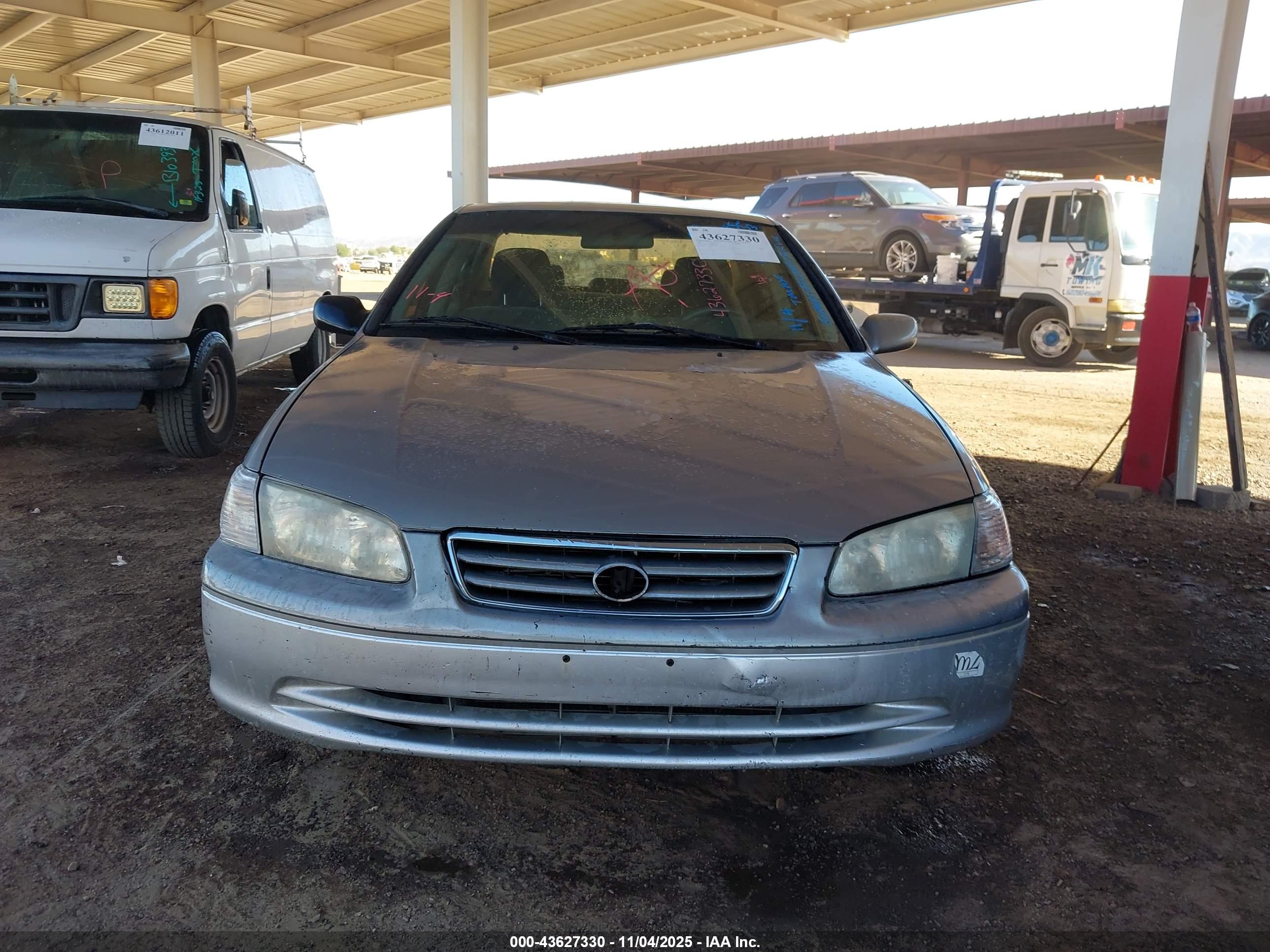 TOYOTA CAMRY image 6