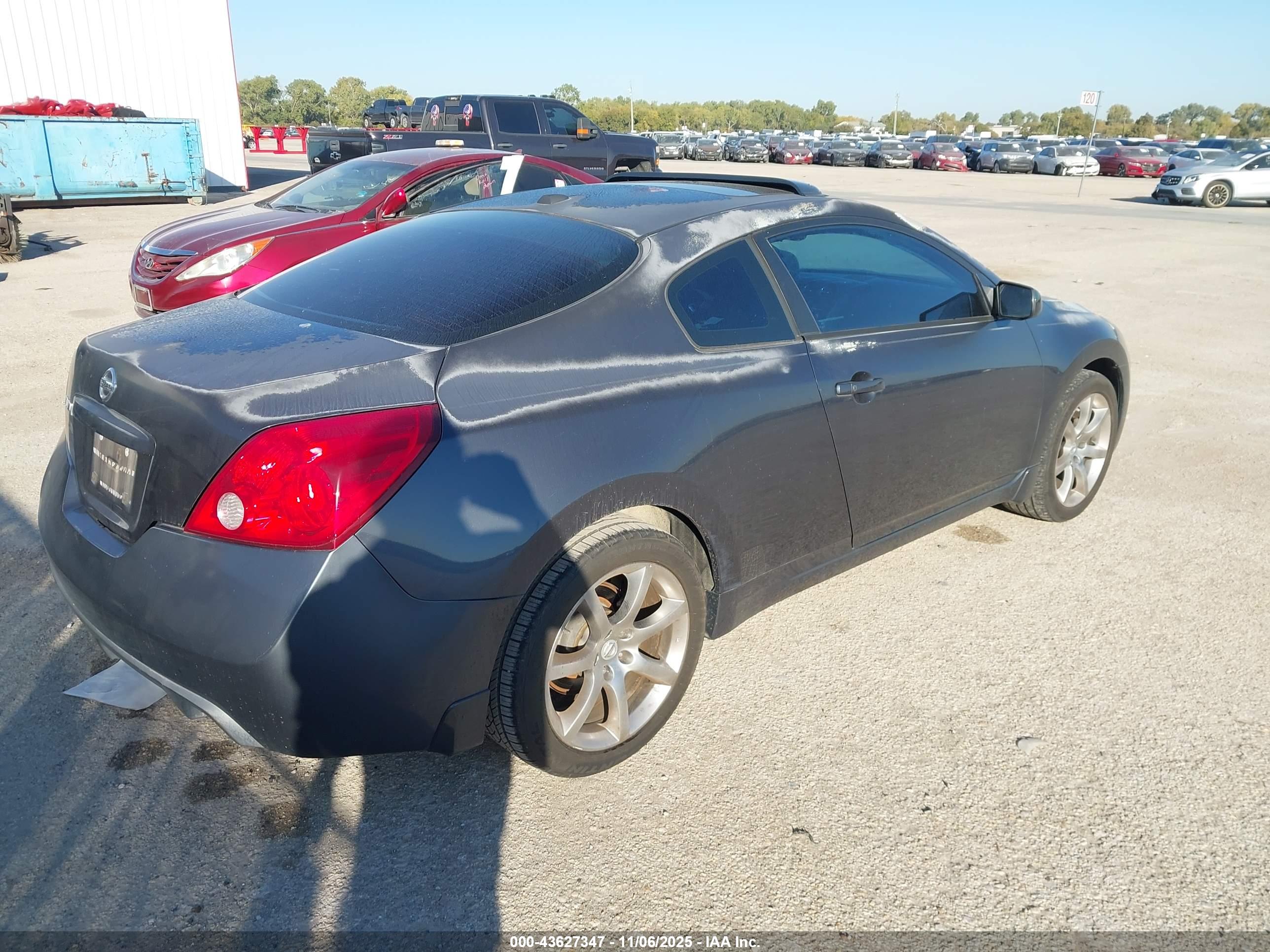 NISSAN ALTIMA image 4