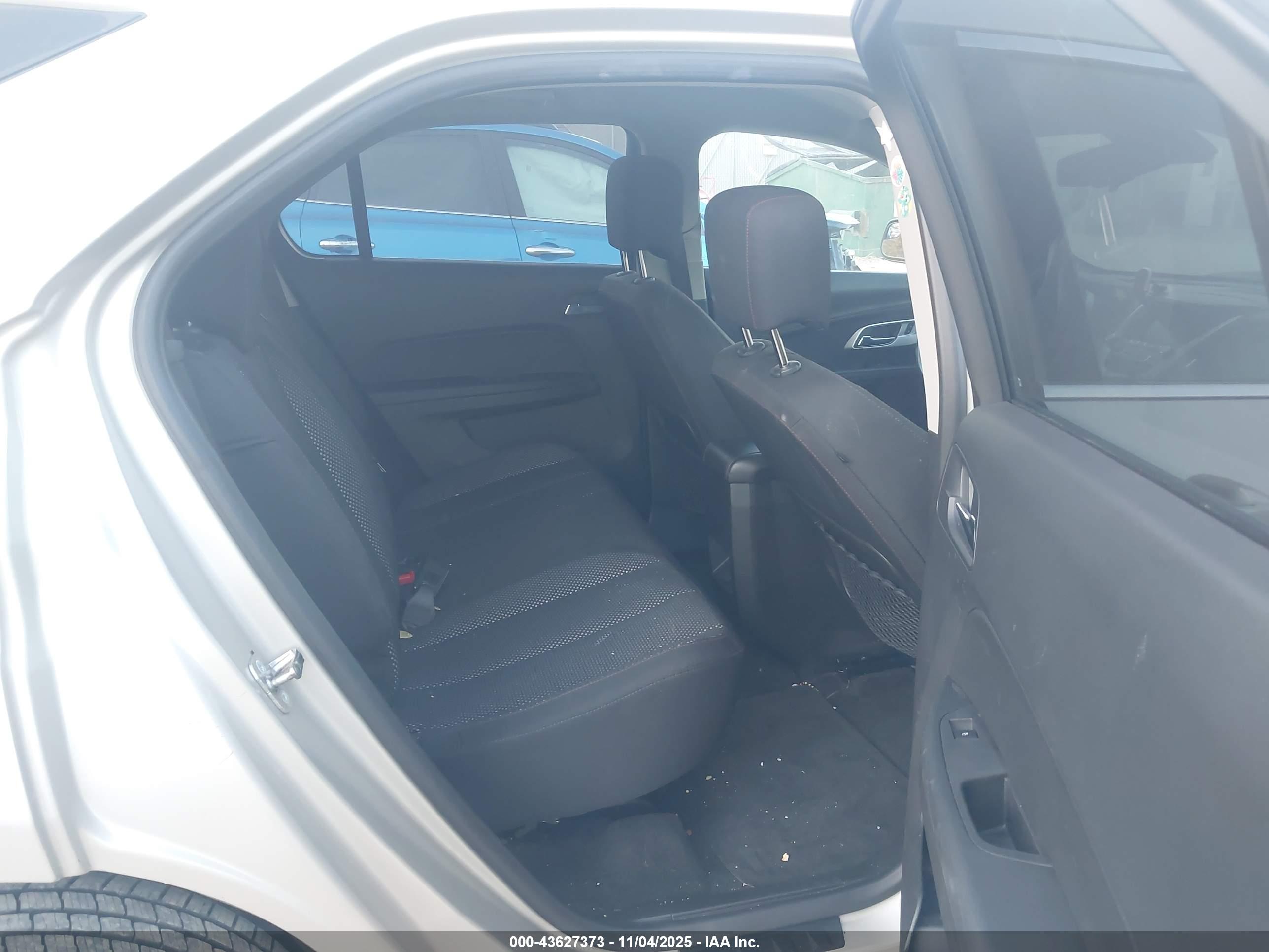 CHEVROLET EQUINOX image 8