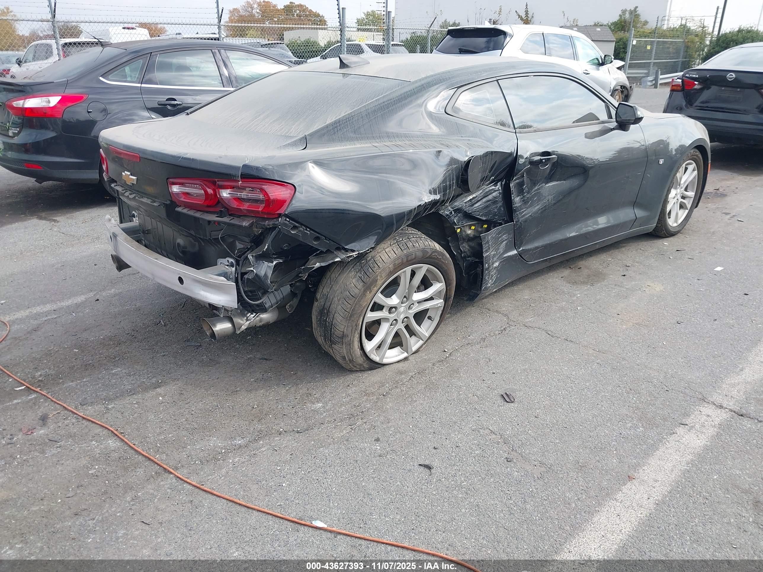 CHEVROLET CAMARO image 4