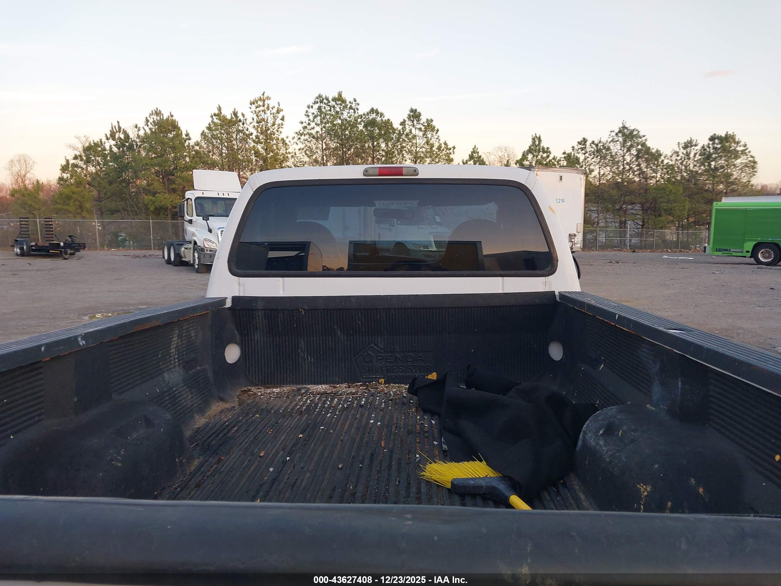 FORD F-350 image 7