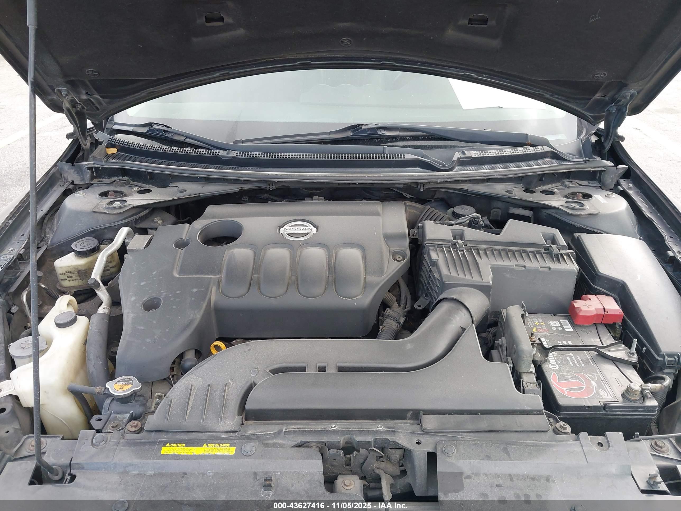 NISSAN ALTIMA image 10