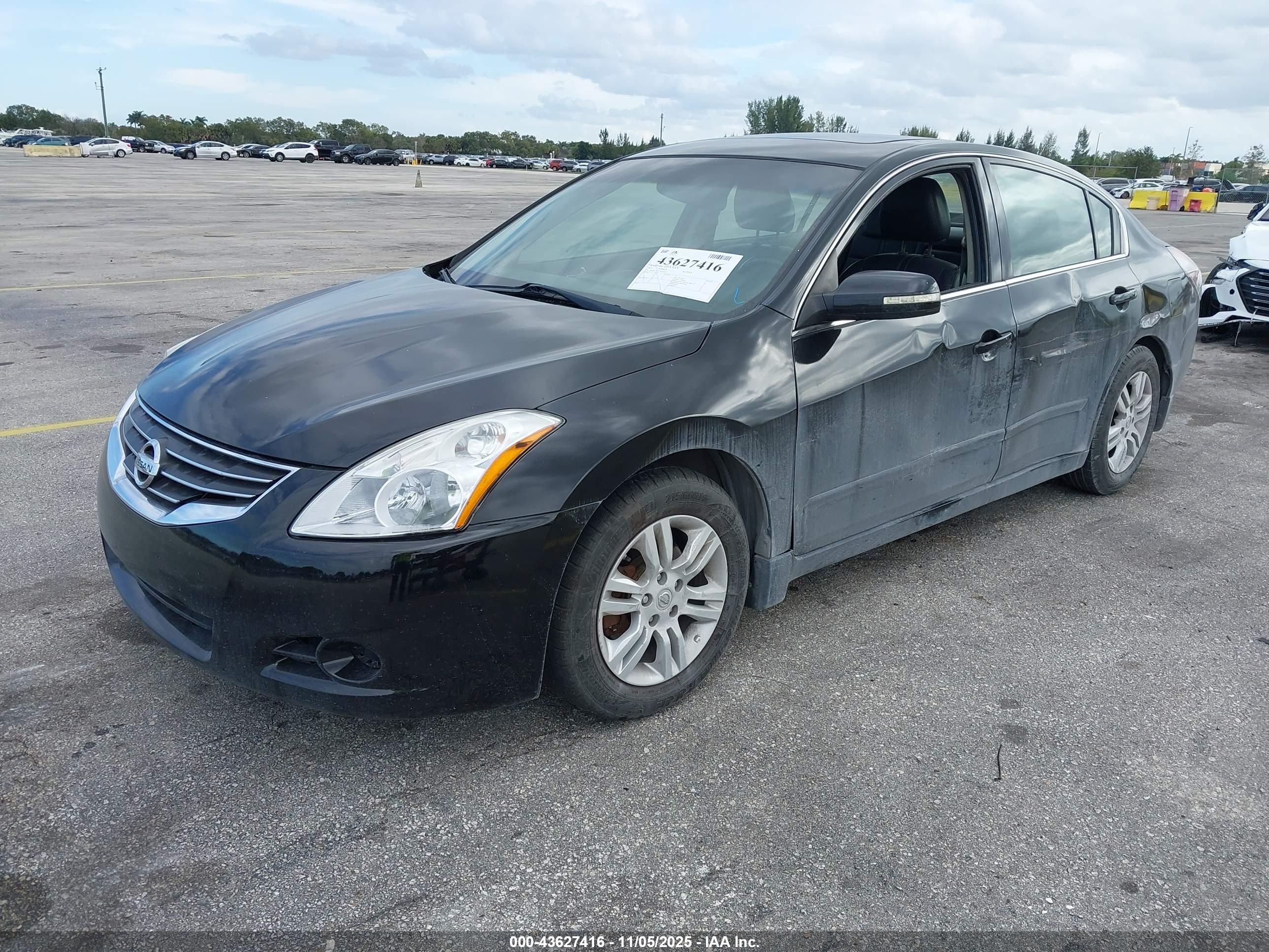 NISSAN ALTIMA image 2