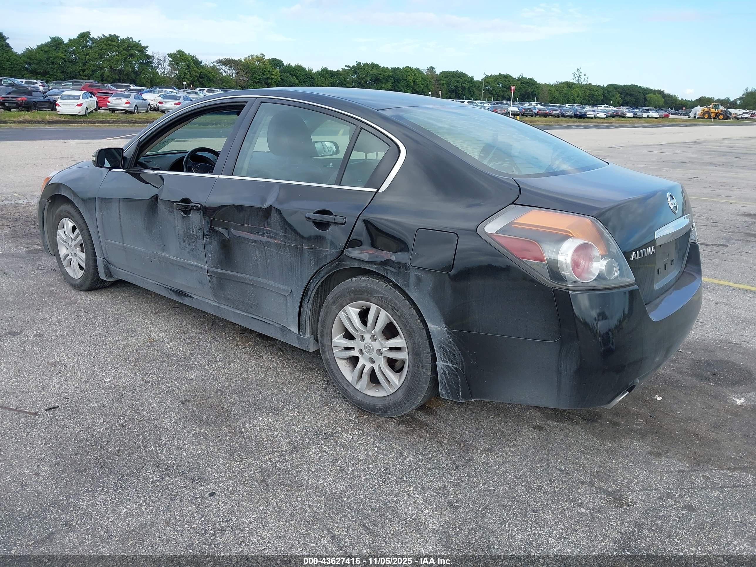 NISSAN ALTIMA image 3