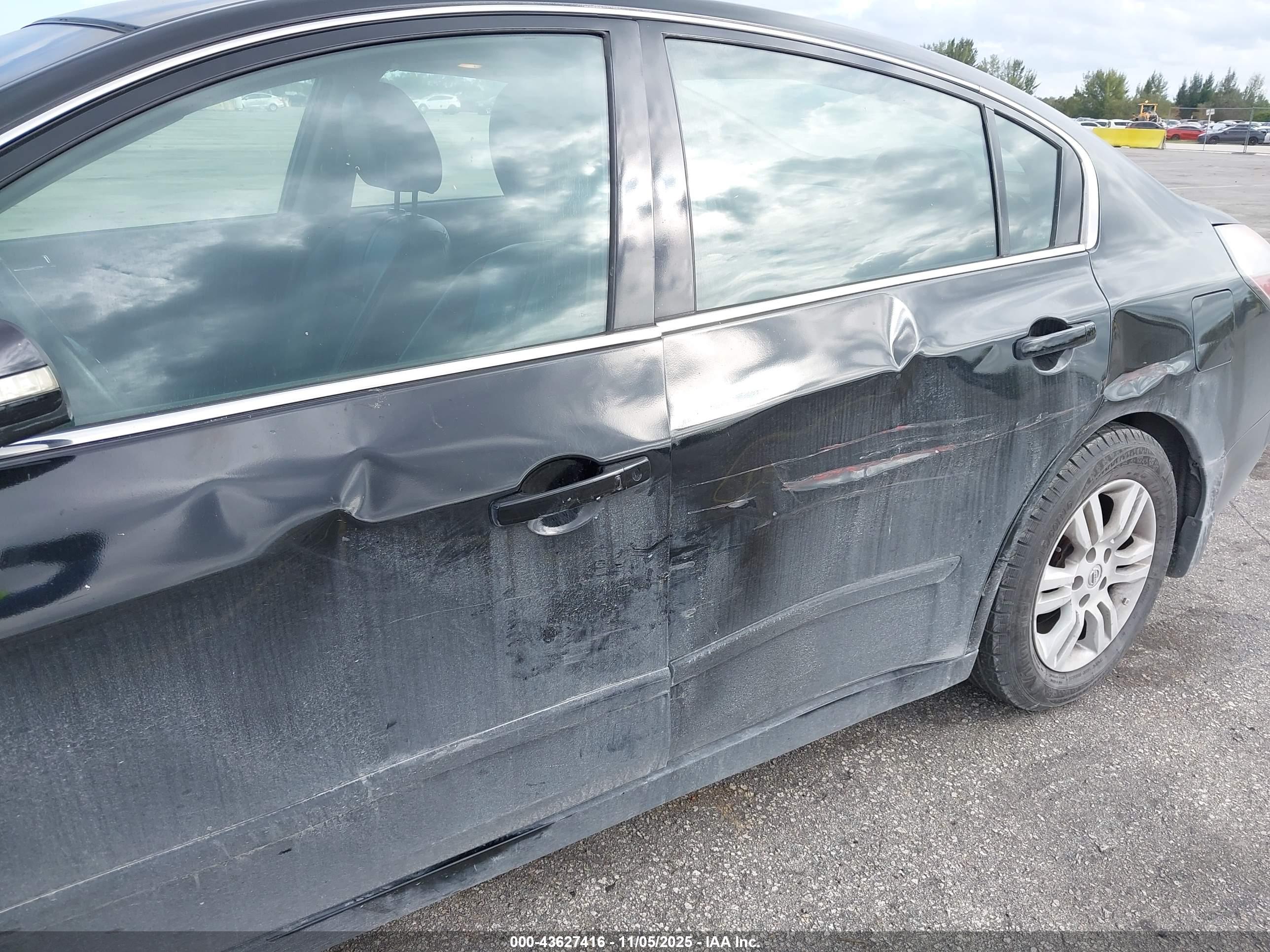 NISSAN ALTIMA image 6
