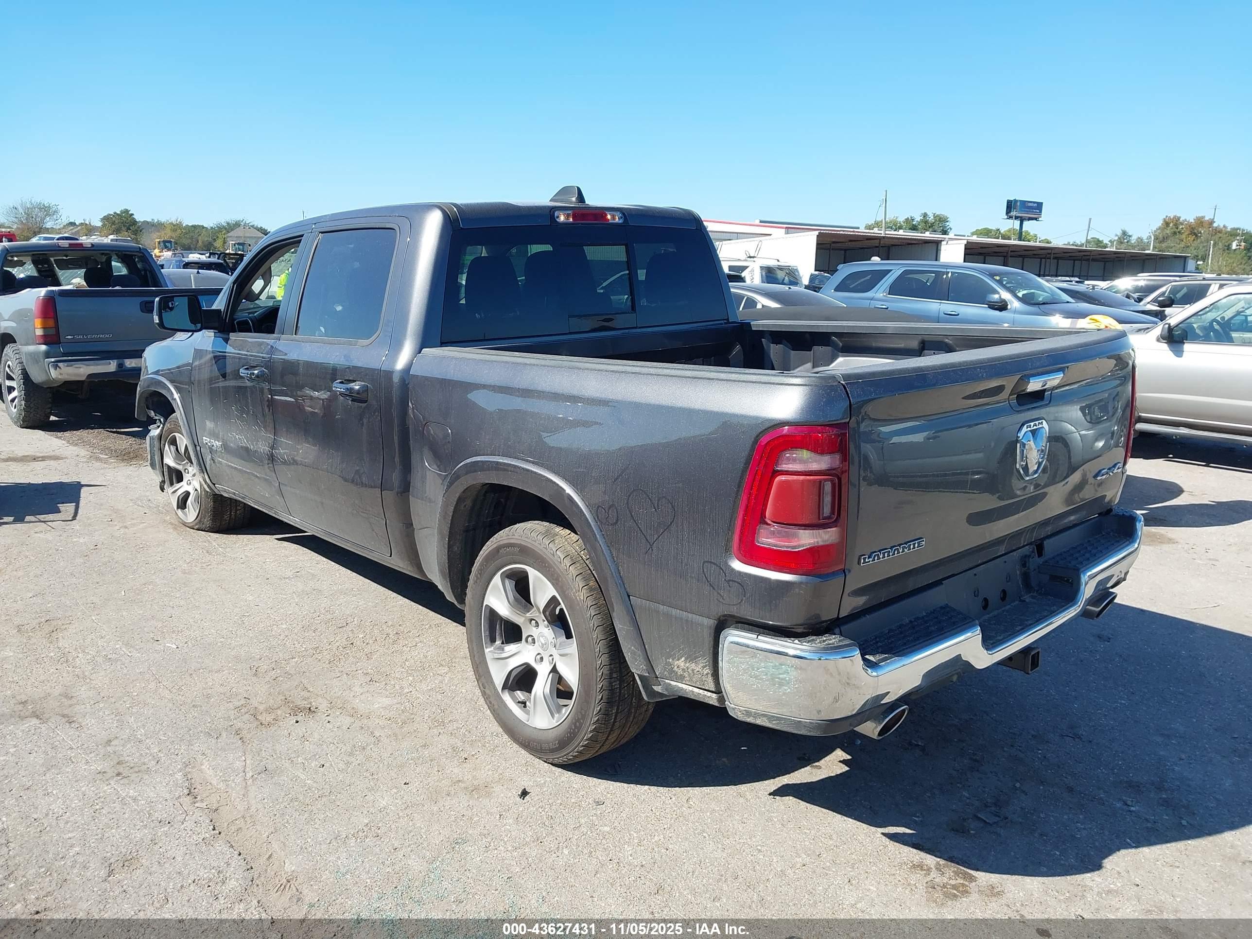 RAM 1500 image 3