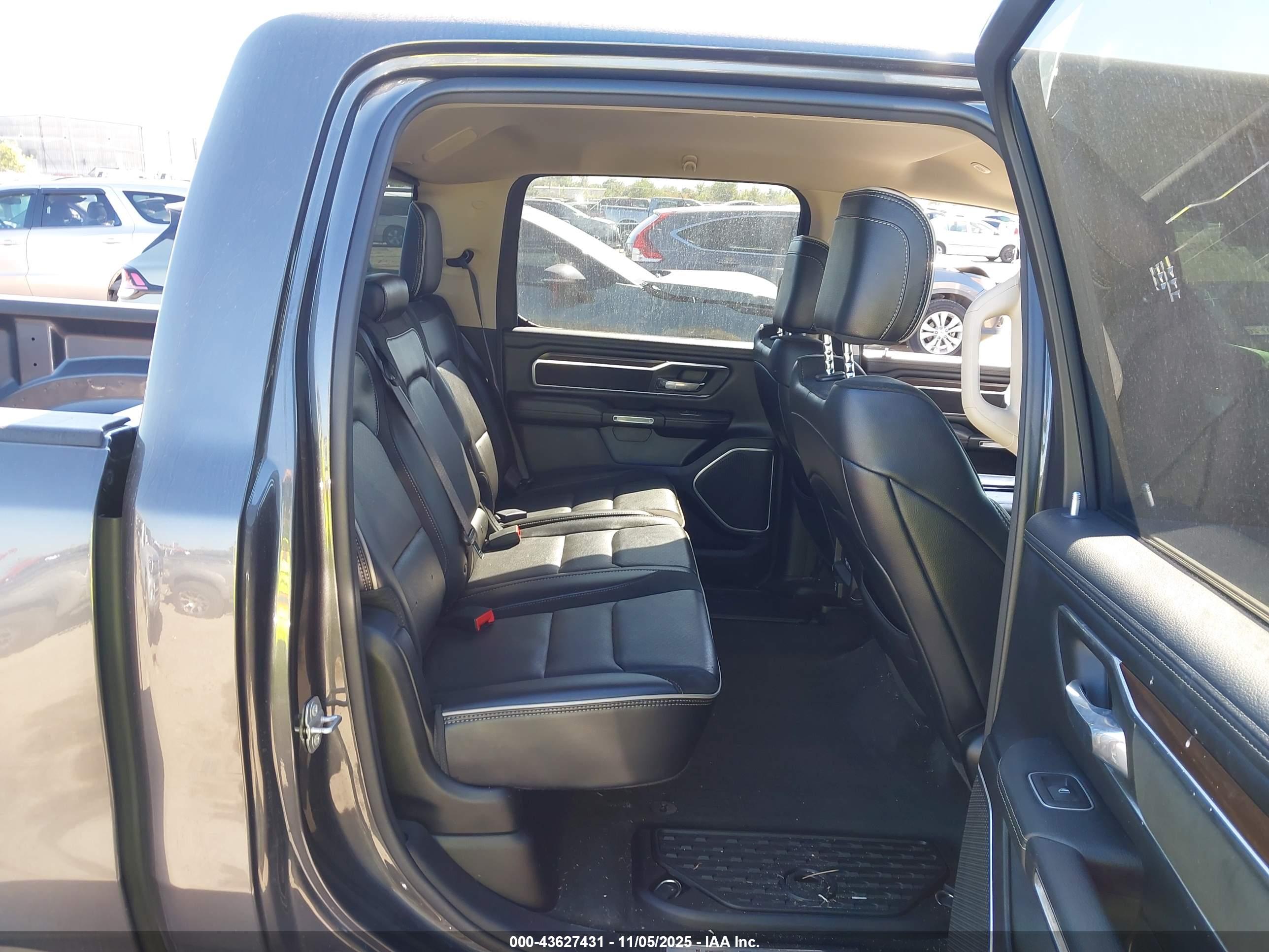 RAM 1500 image 8