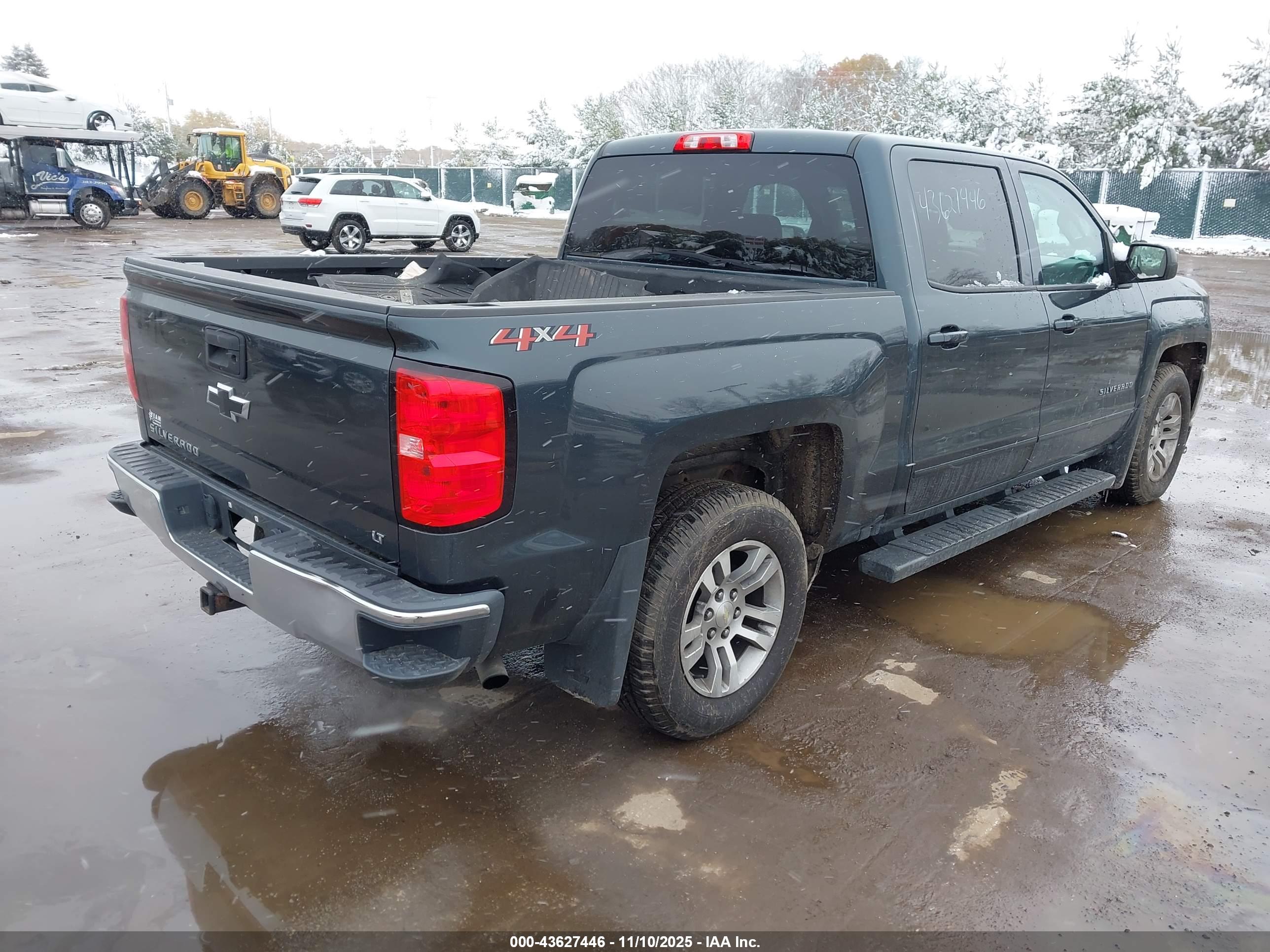 CHEVROLET SILVERADO image 4