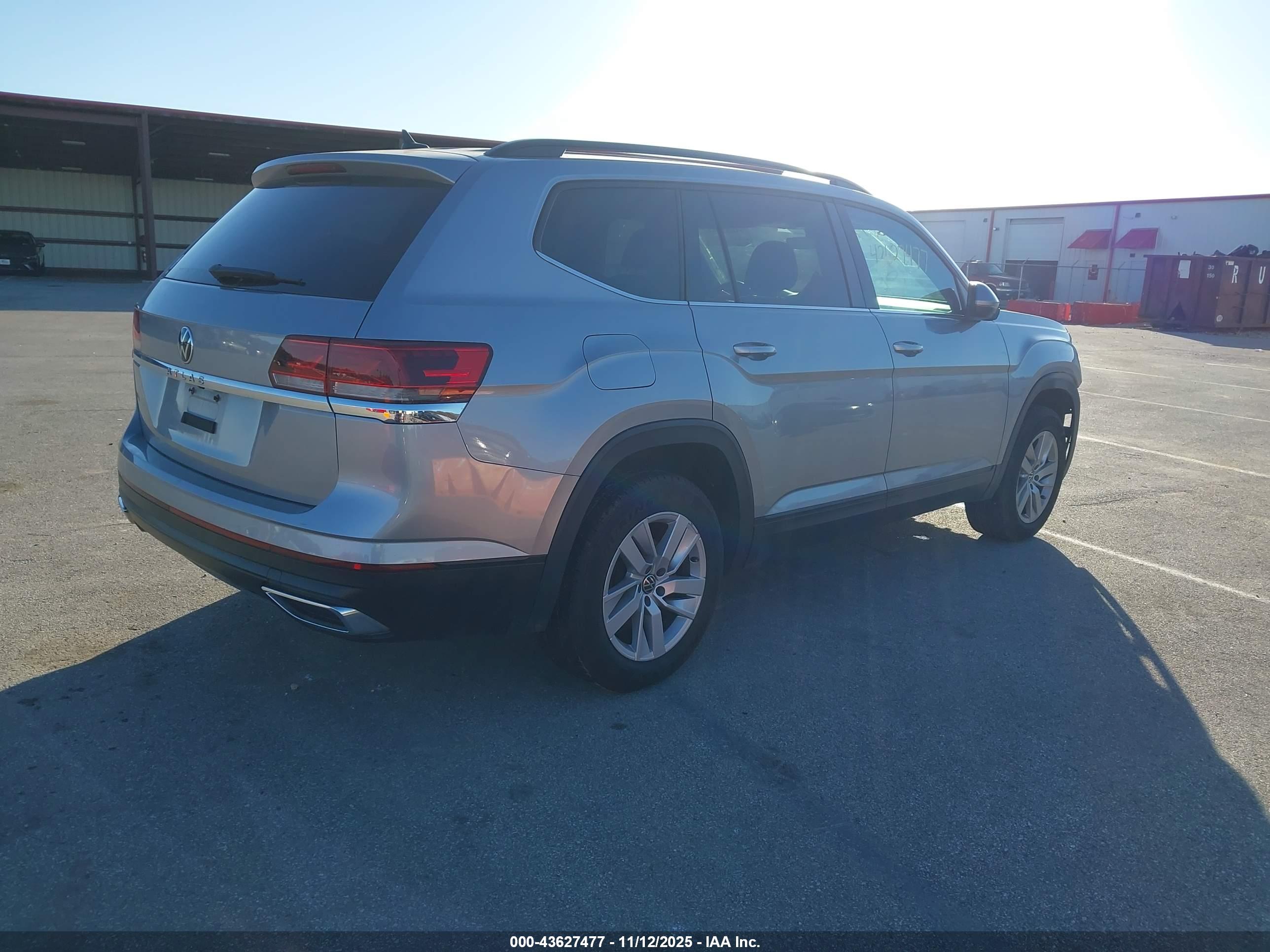 VOLKSWAGEN ATLAS image 4