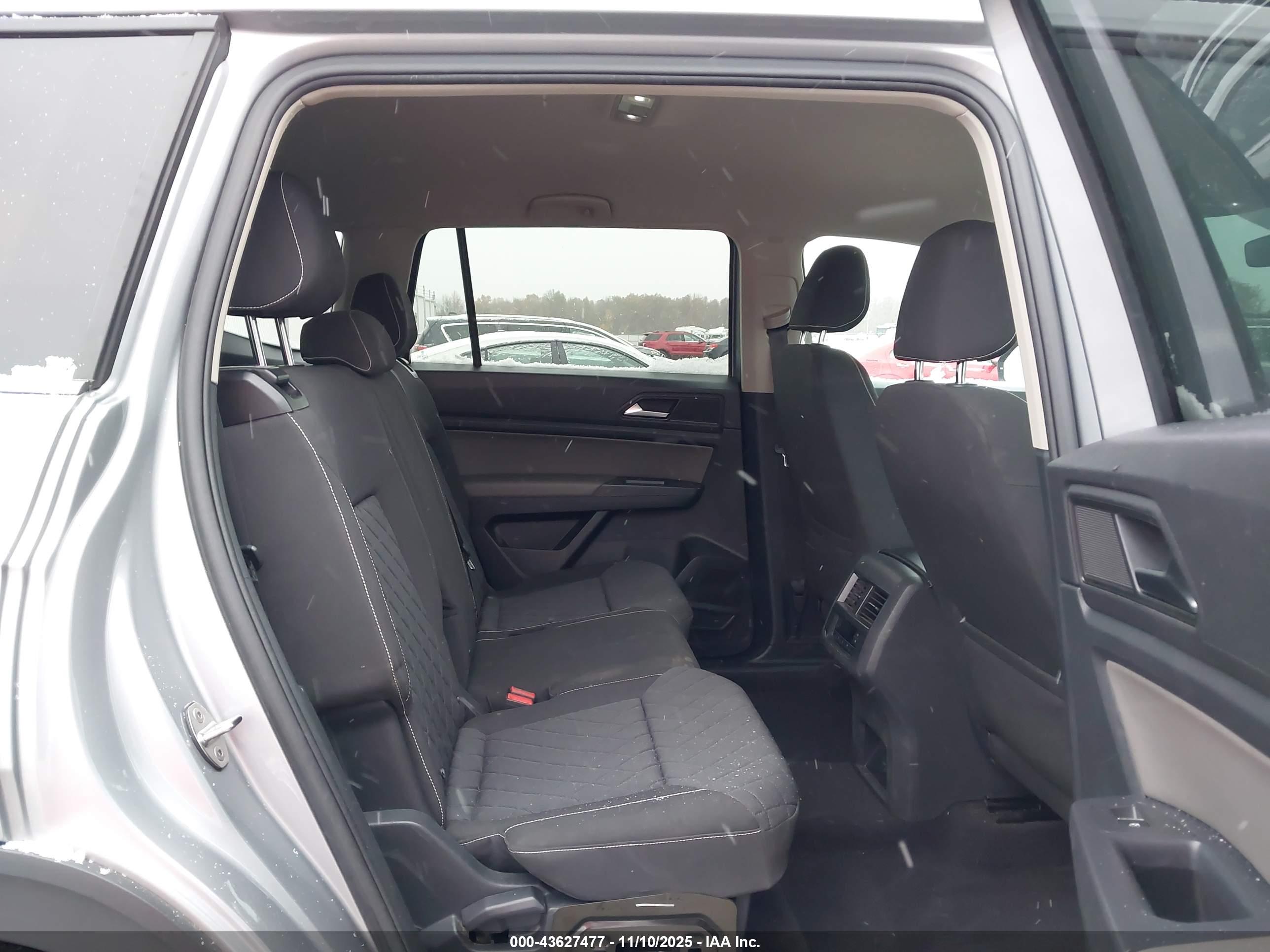 VOLKSWAGEN ATLAS image 8