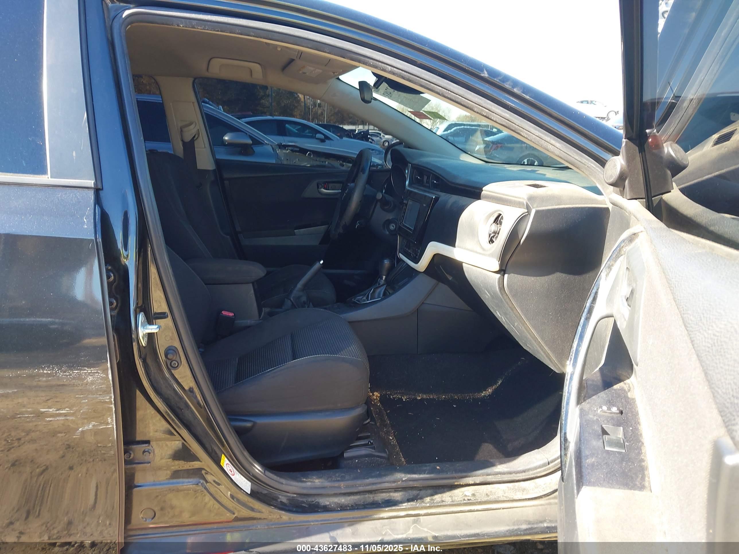 TOYOTA COROLLA image 5