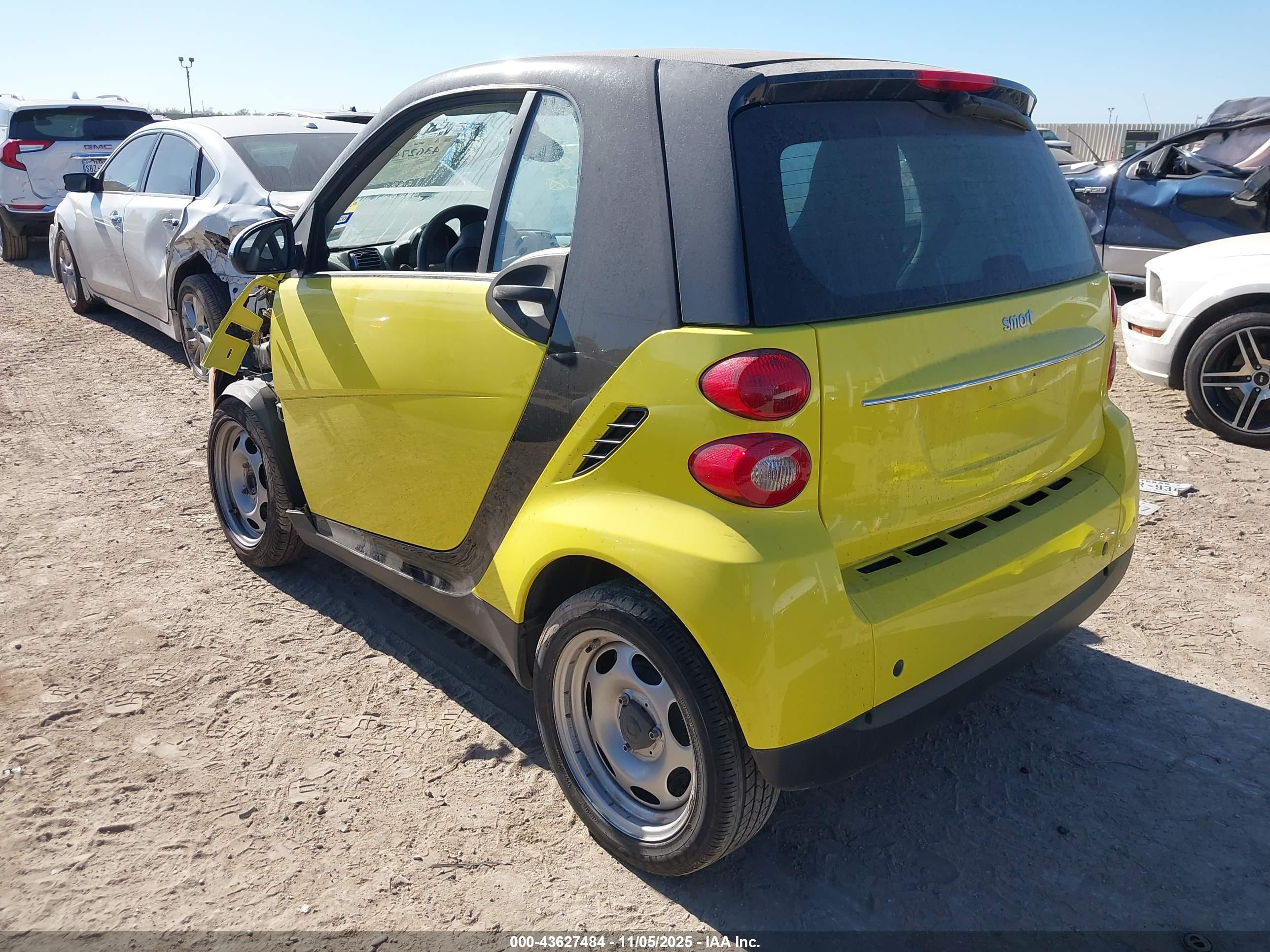 SMART FORTWO image 3