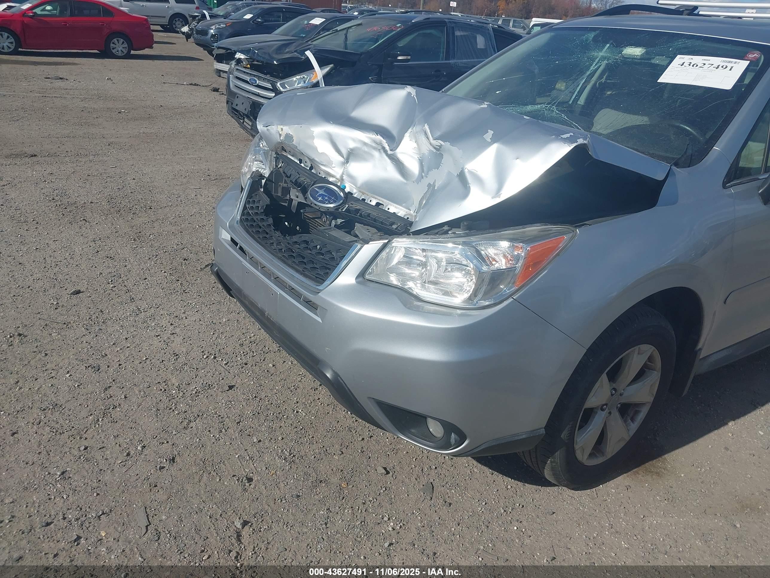 SUBARU FORESTER image 6