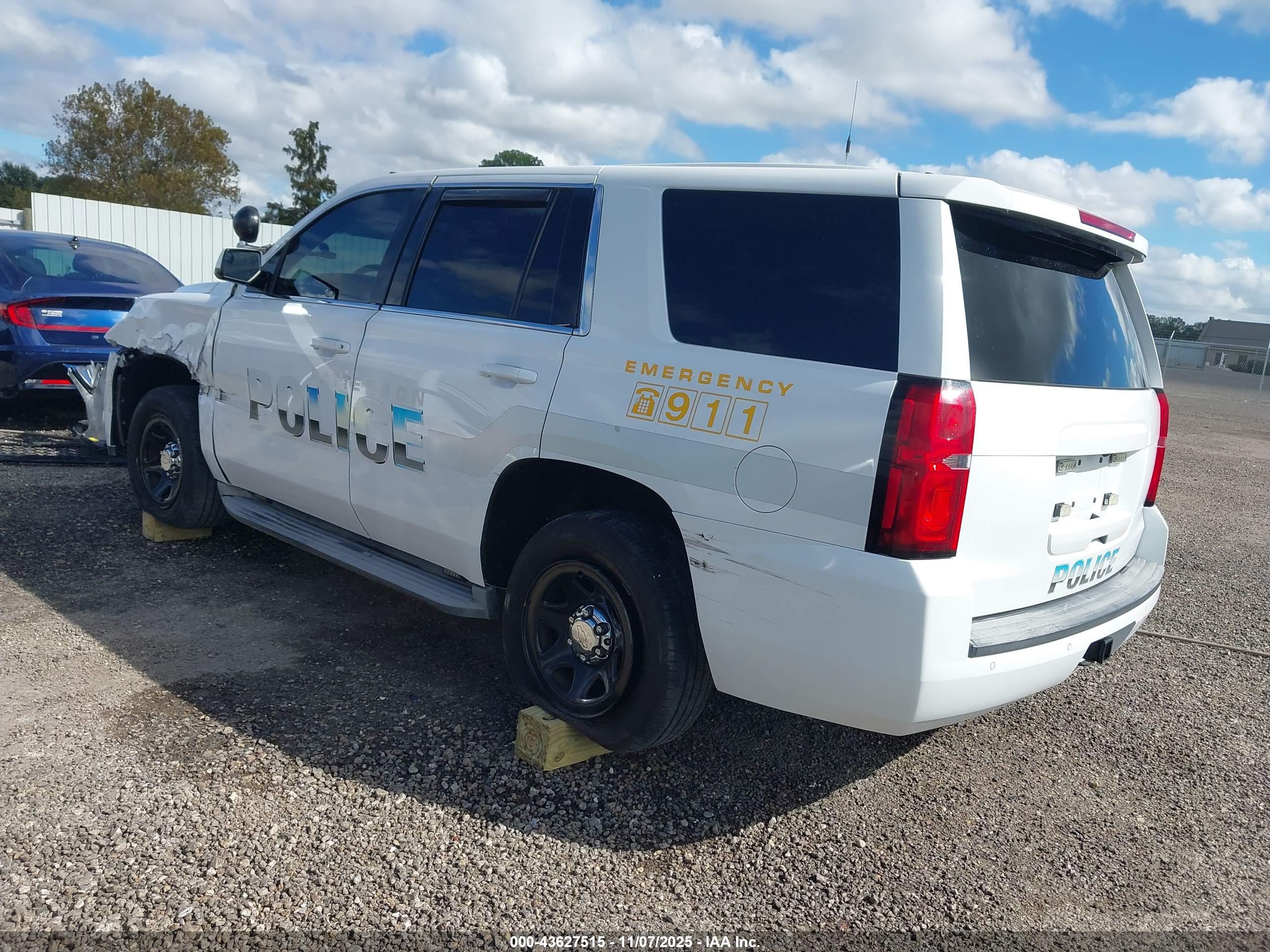 CHEVROLET TAHOE image 3