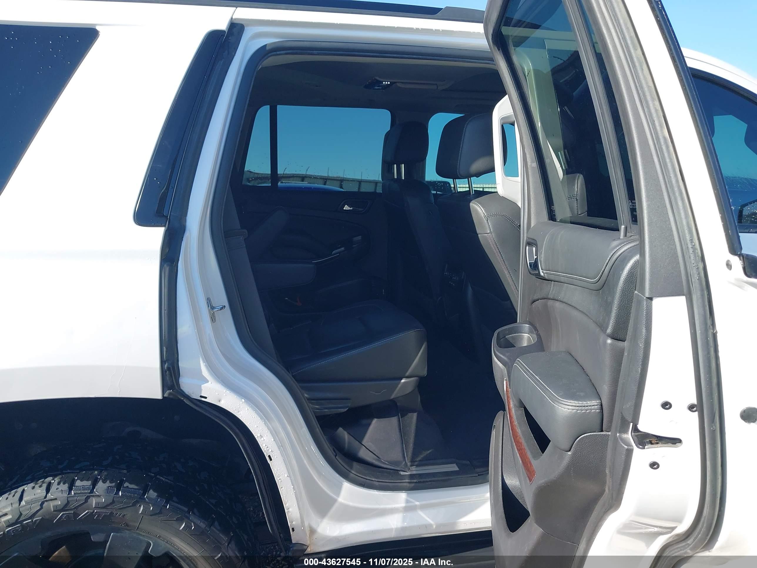 GMC YUKON image 8